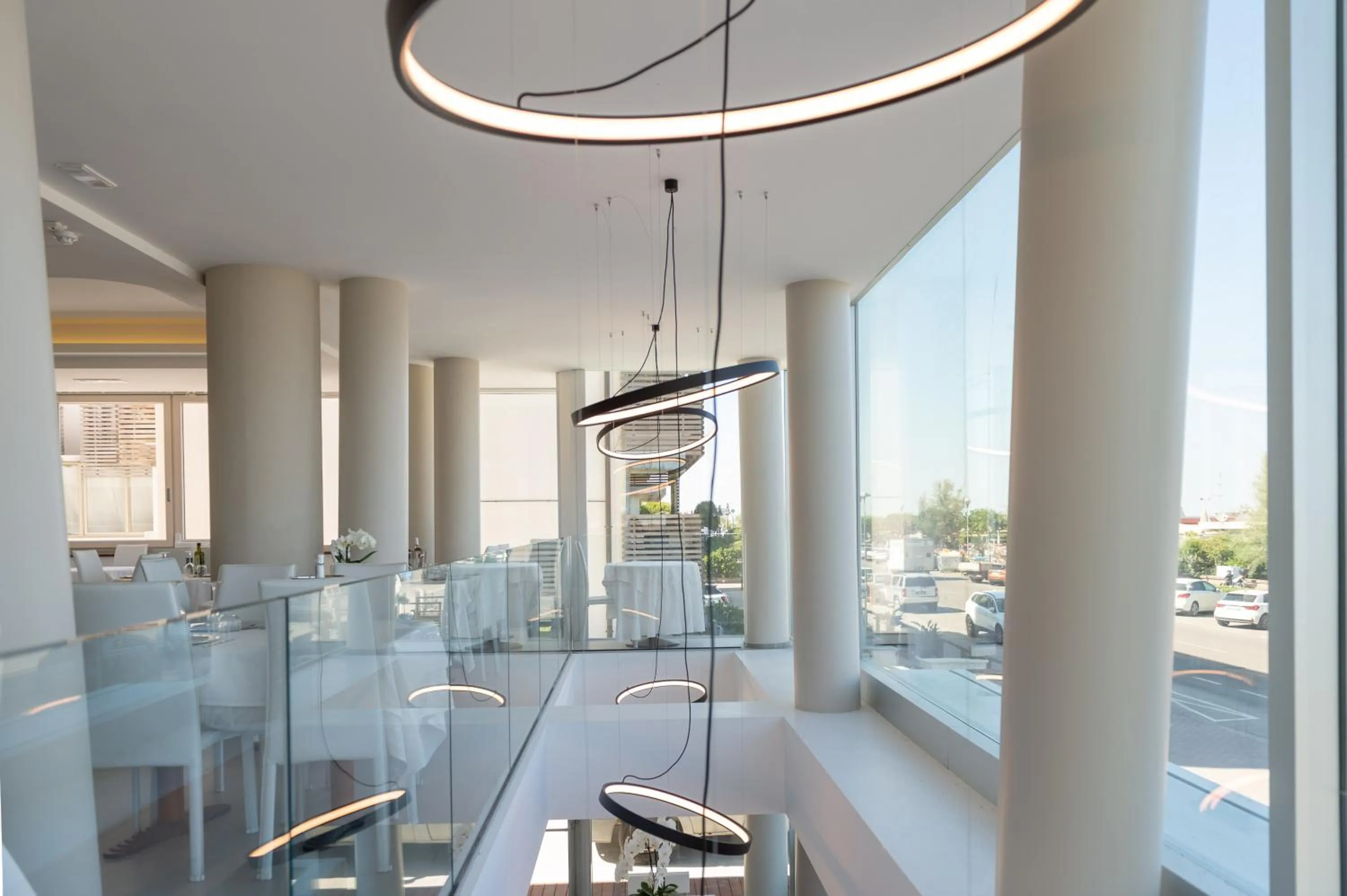 Restaurant/places to eat in Hotel Commodore