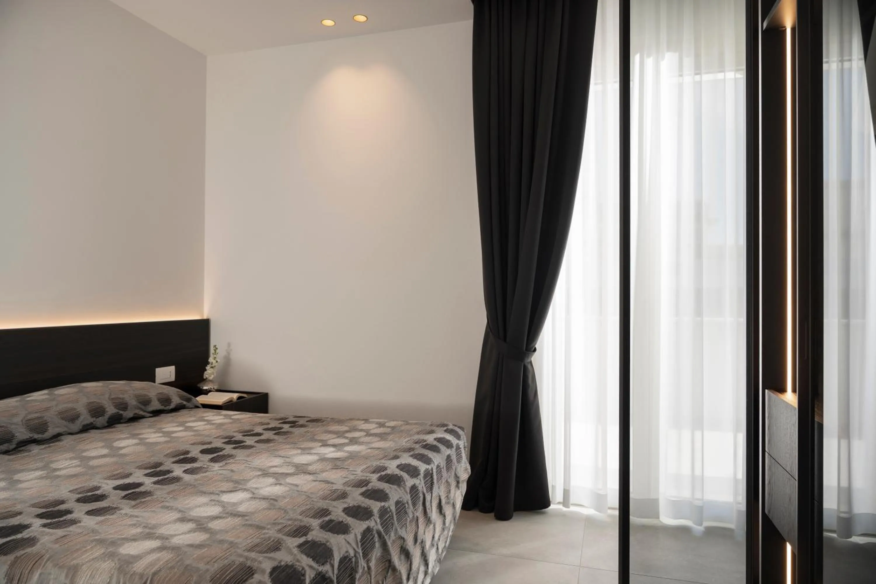 Bedroom, Bed in Hotel Commodore