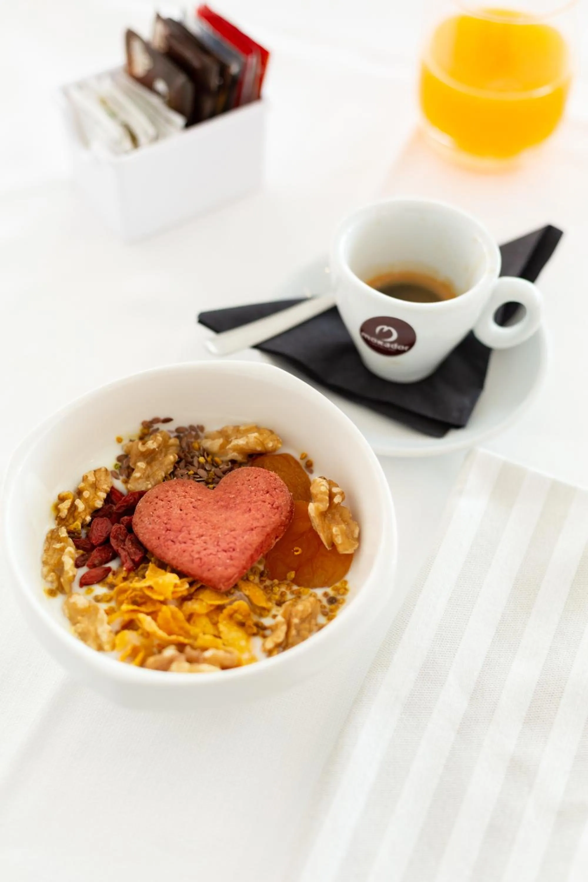 Breakfast in Hotel Commodore