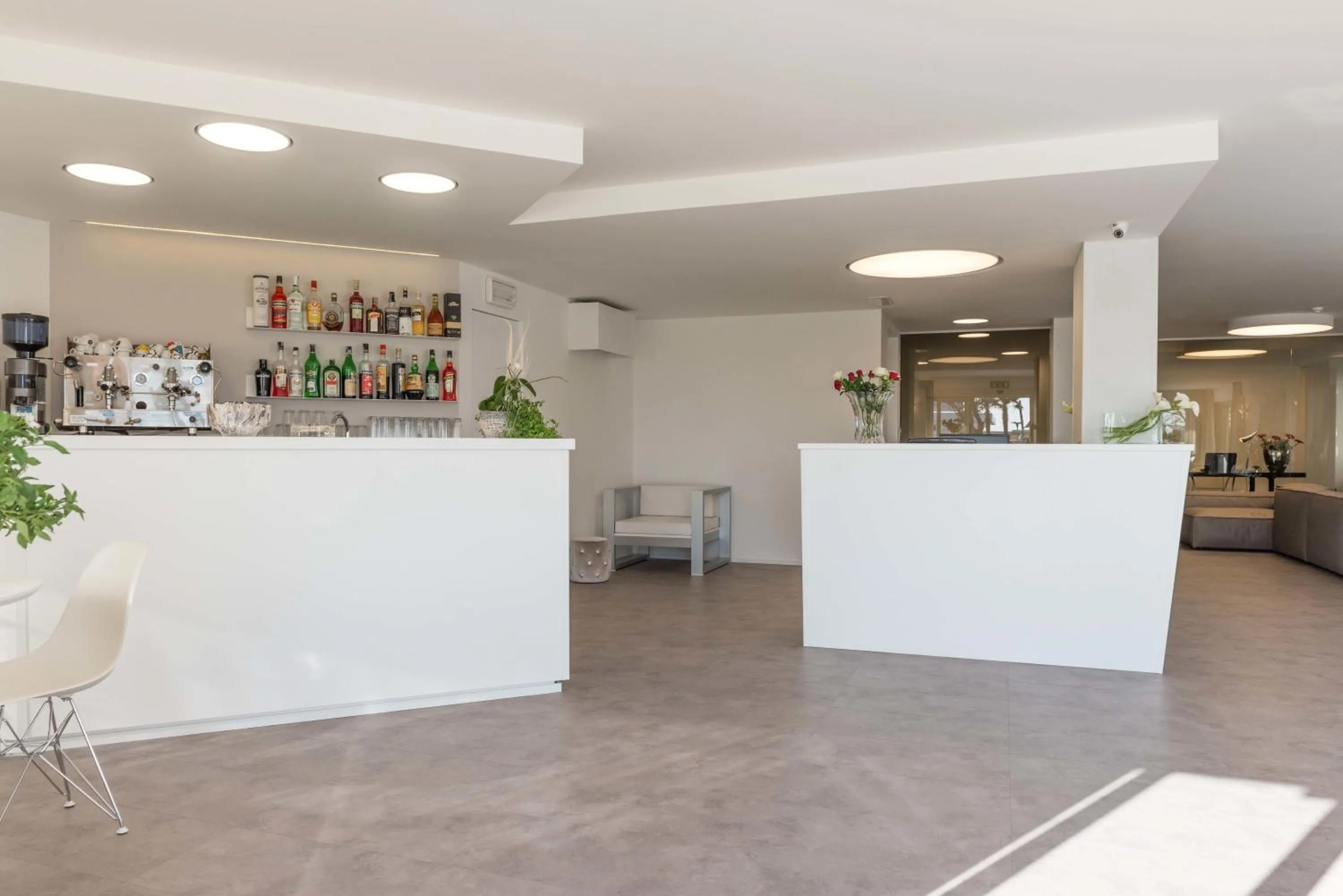 Seating area in Hotel Commodore