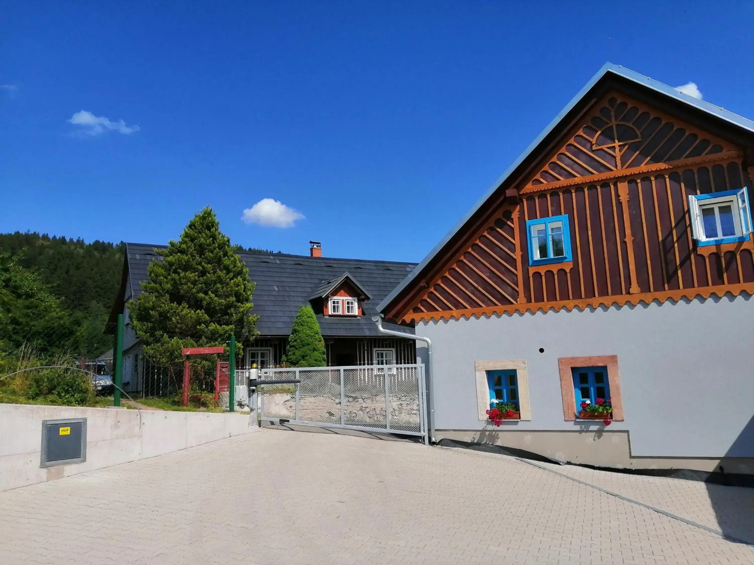 Apartmány stará škola Apartmány stará škola