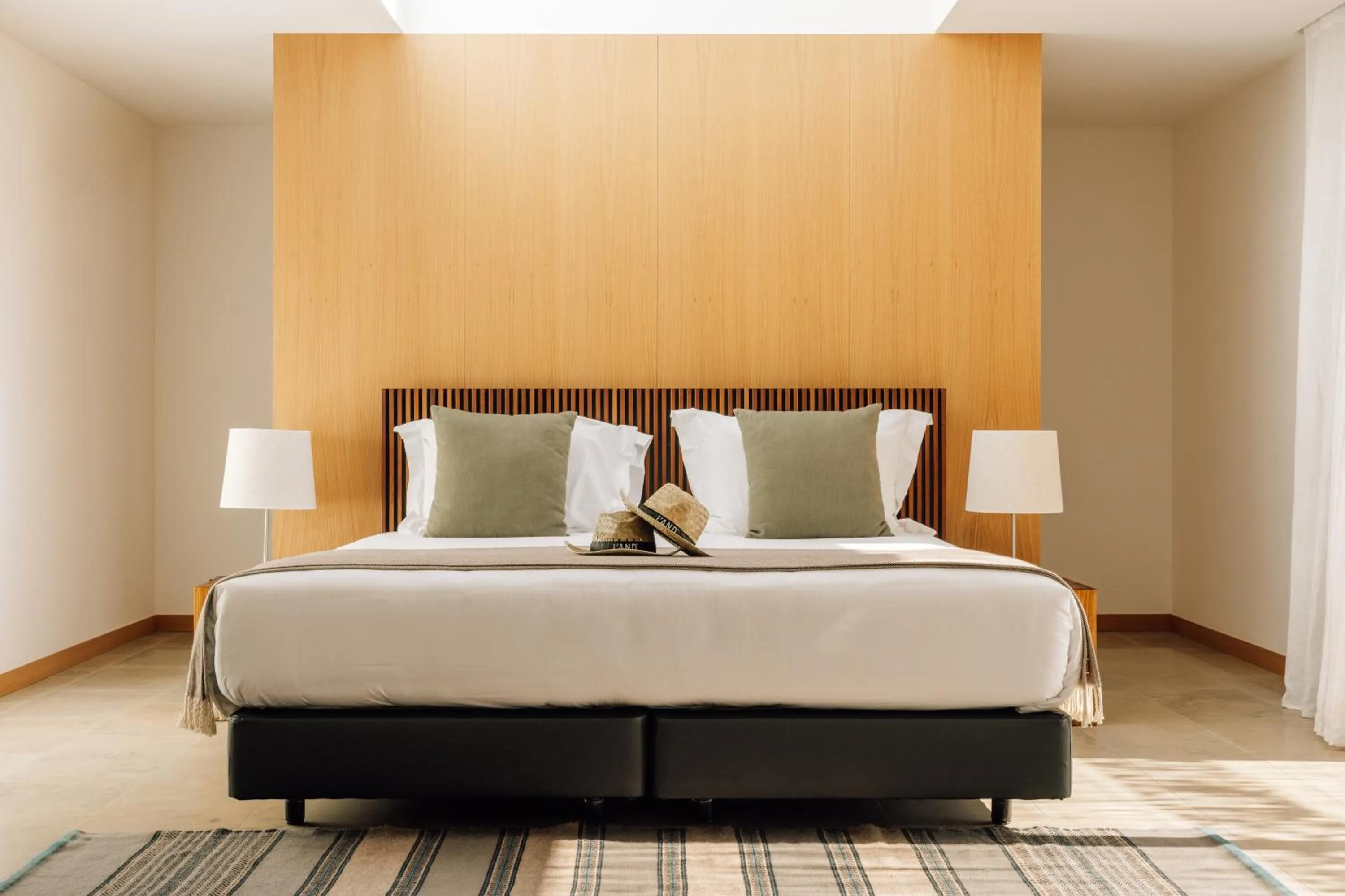 Bed in L'AND Vineyards - Relais & Châteaux