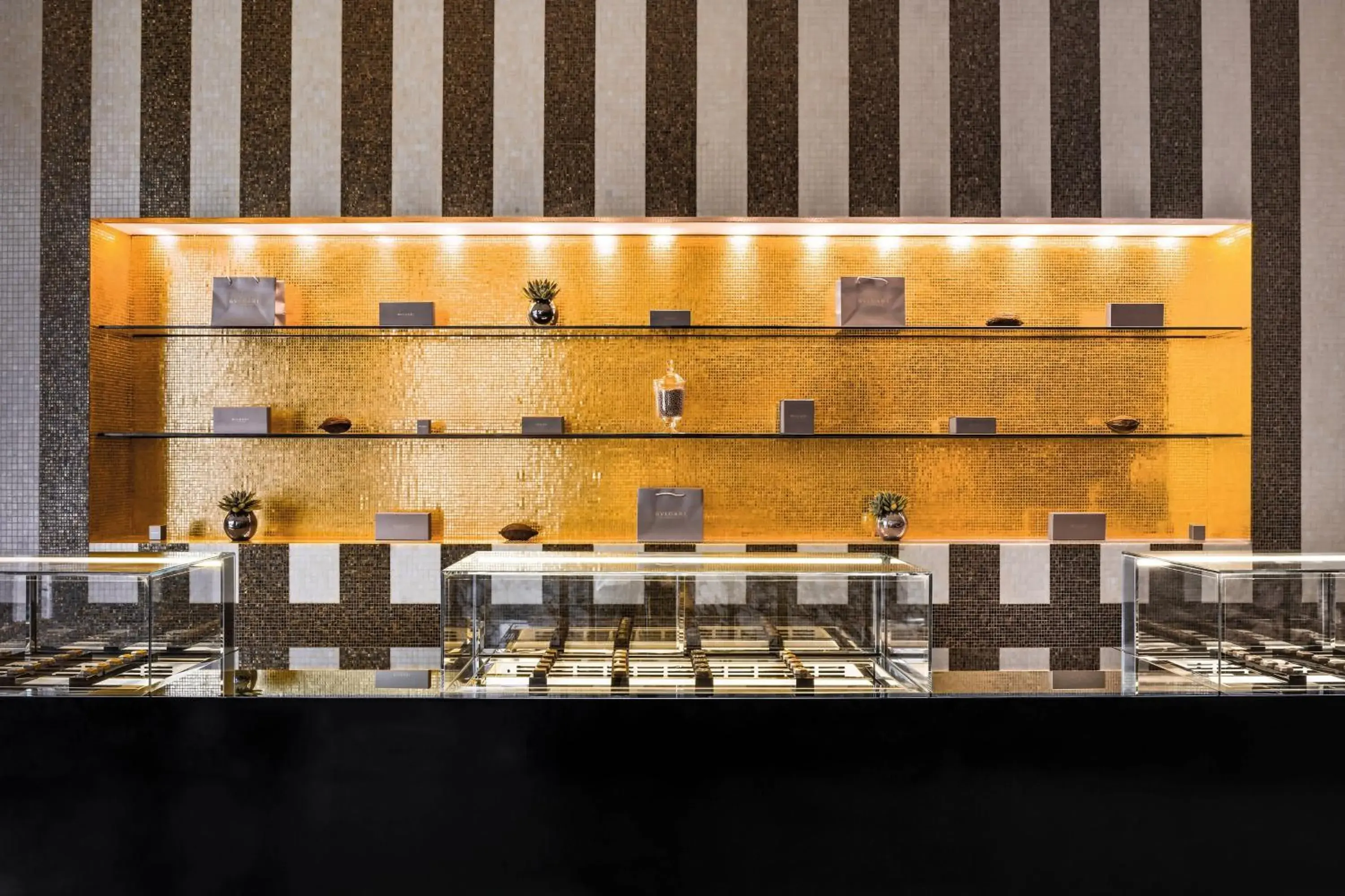 Restaurant/places to eat in Bvlgari Resort Dubai Restaurant/places to eat in Bvlgari Resort Dubai