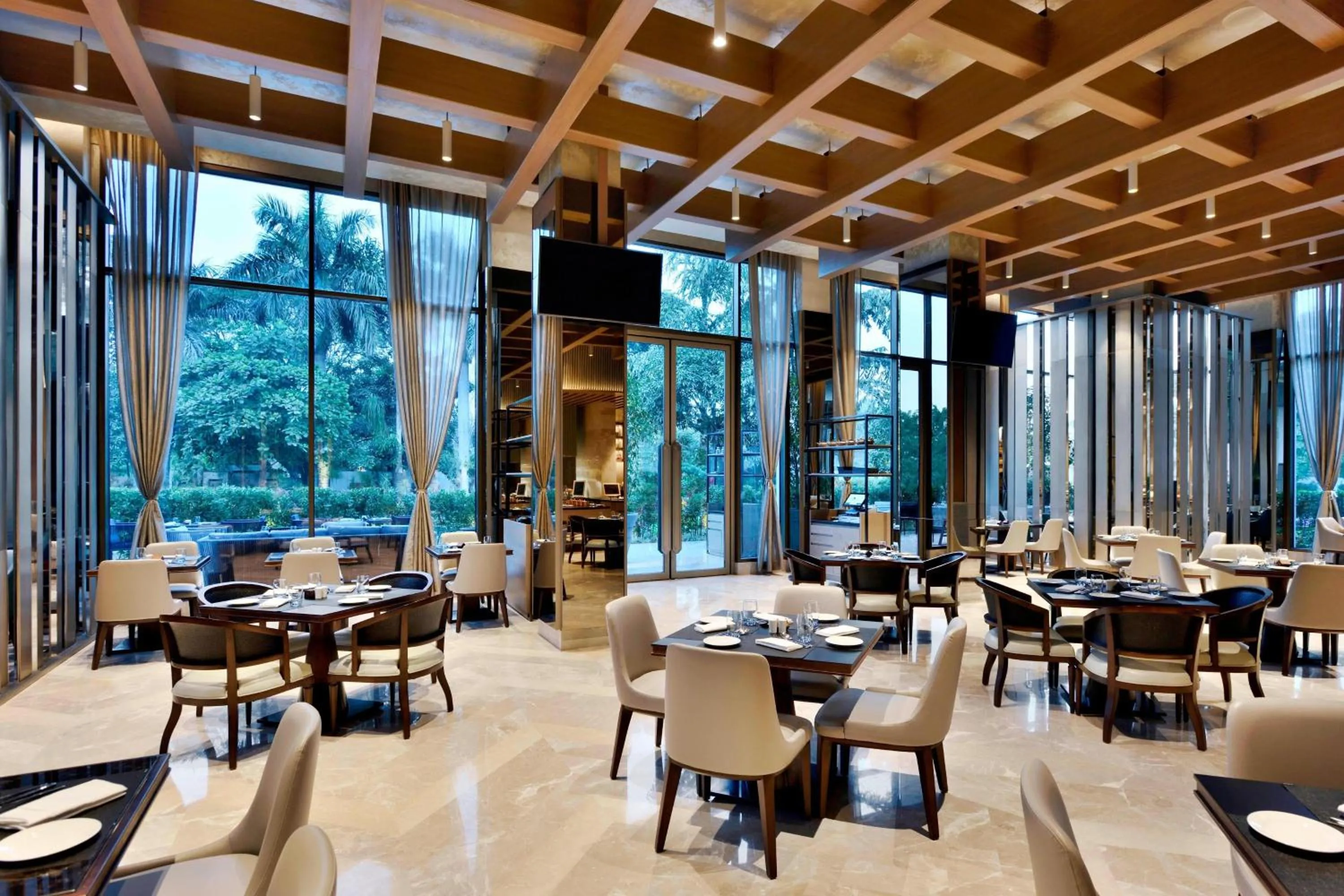 Kitchen or kitchenette in Indore Marriott Hotel