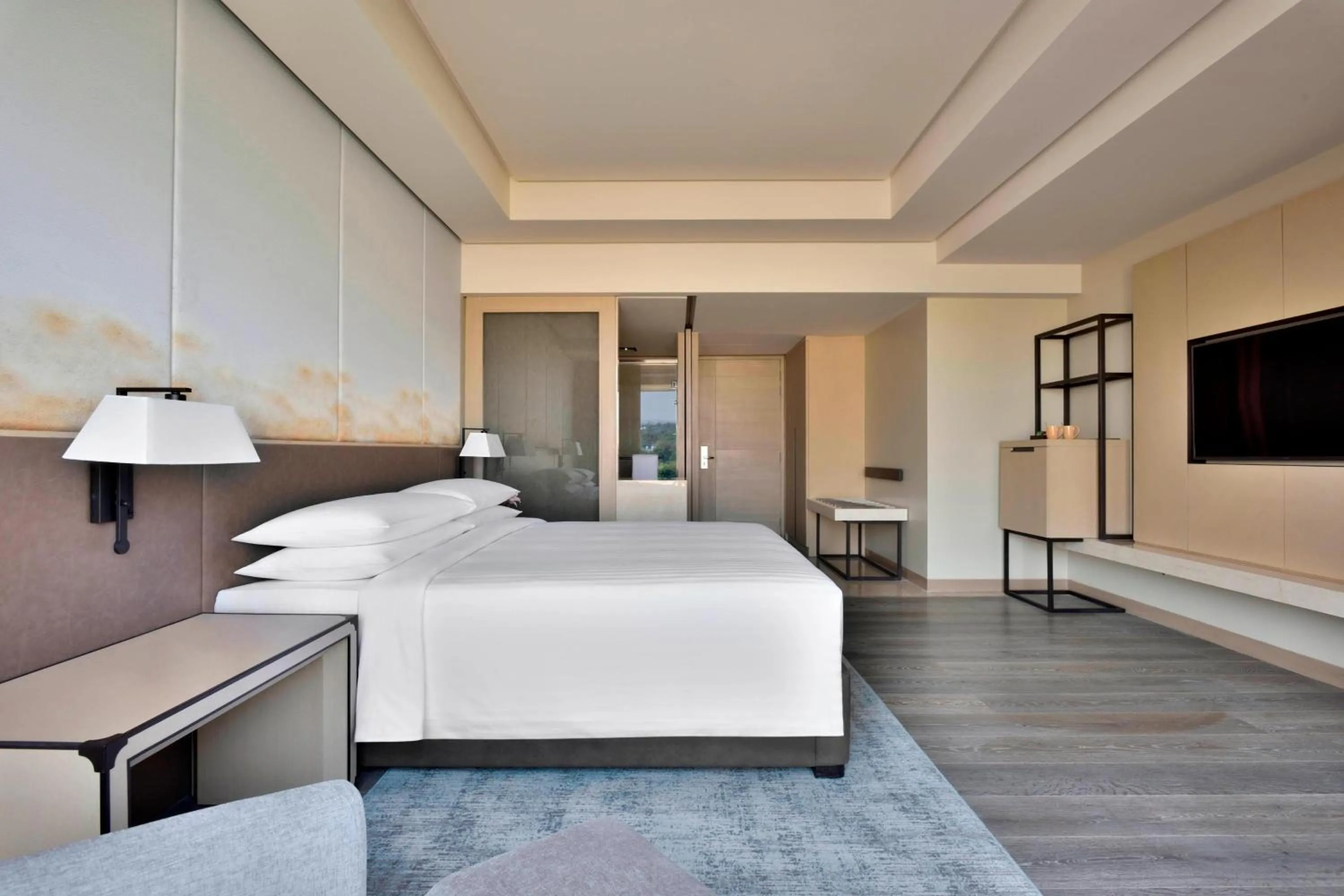 Photo of the whole room, Bed in Indore Marriott Hotel