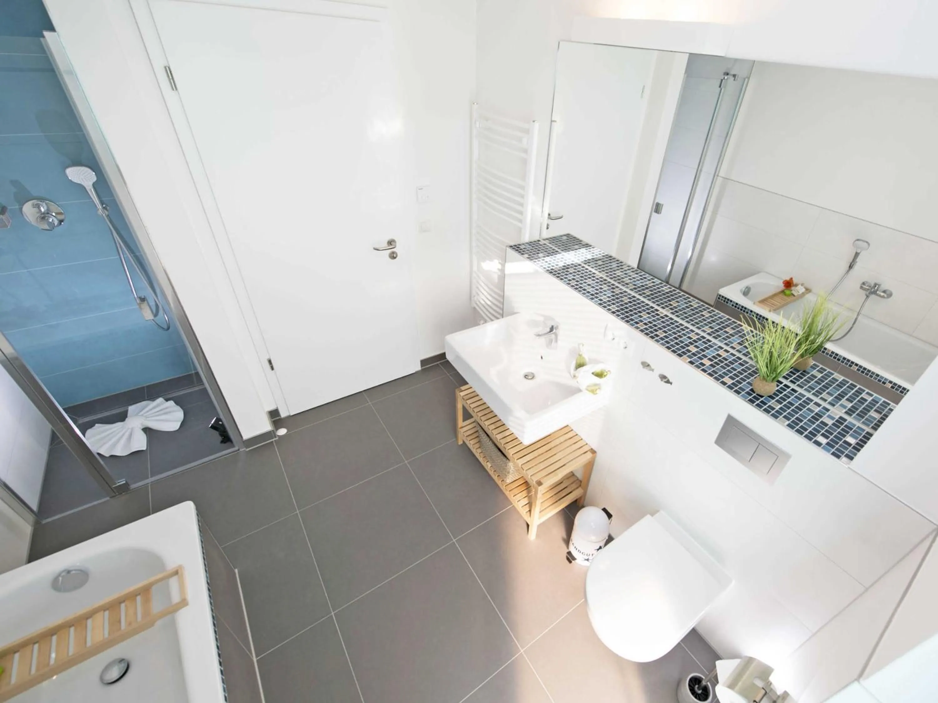 Shower in Haus Königsstuhl in Sellin - Penthouse mit Kamin und Balkon