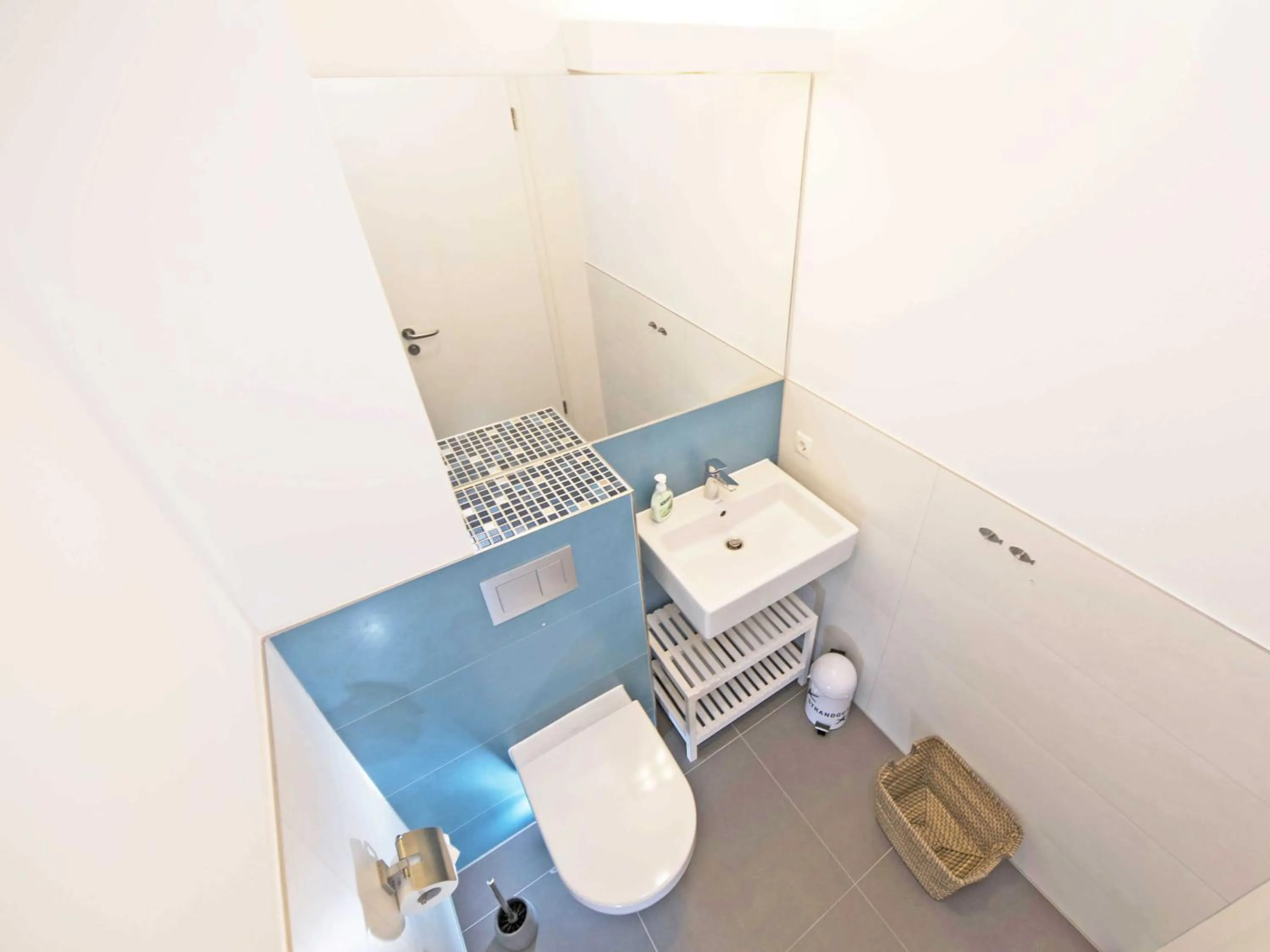 Shower in Haus Königsstuhl in Sellin - Penthouse mit Kamin und Balkon