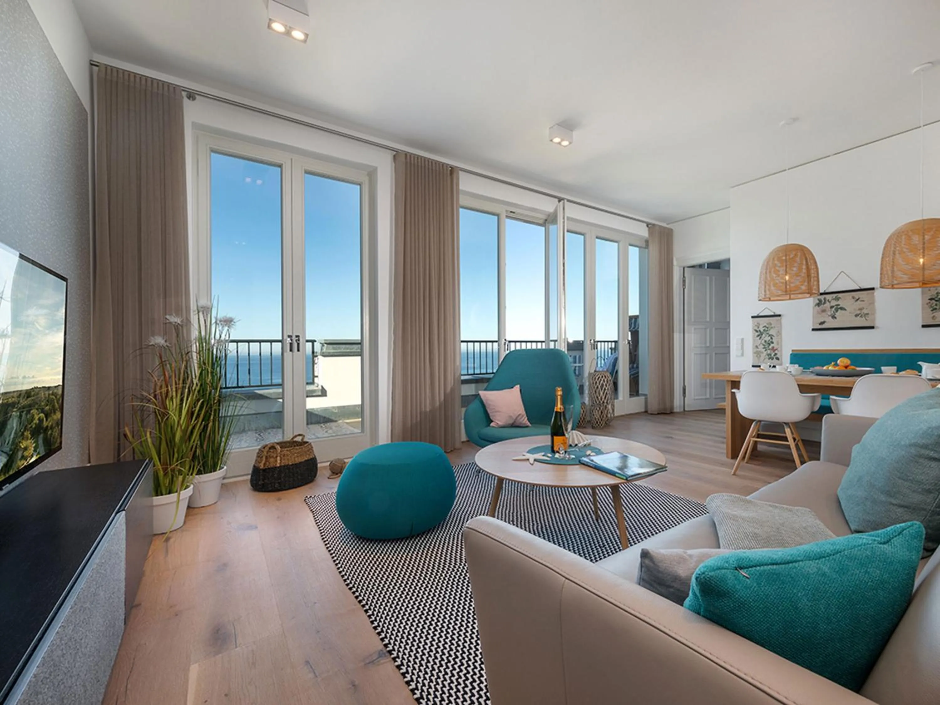 Meerblick-Suite "View" im FIRST Sellin