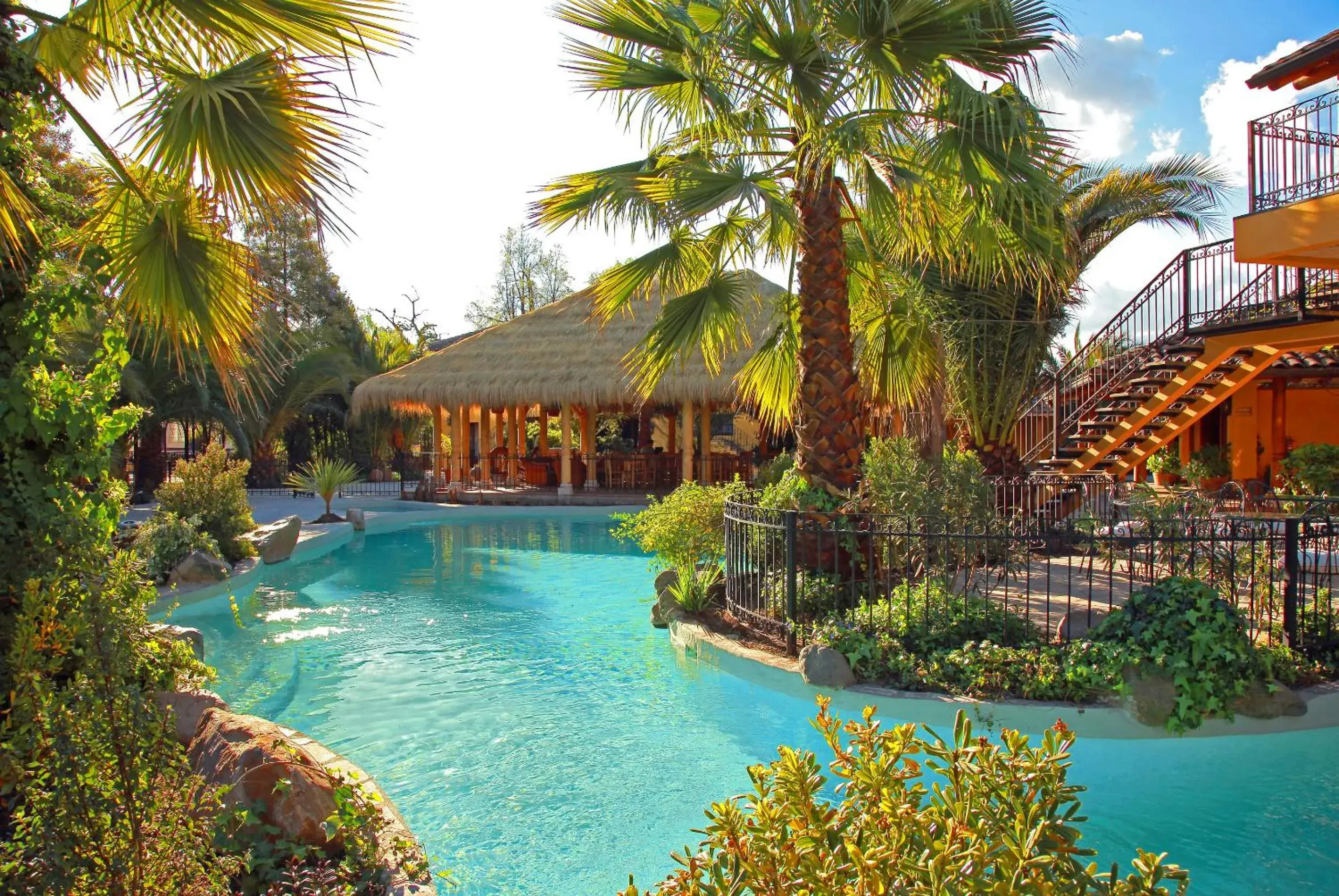Swimming pool in Hotel Santa Cruz Plaza Swimming pool in Hotel Santa Cruz Plaza