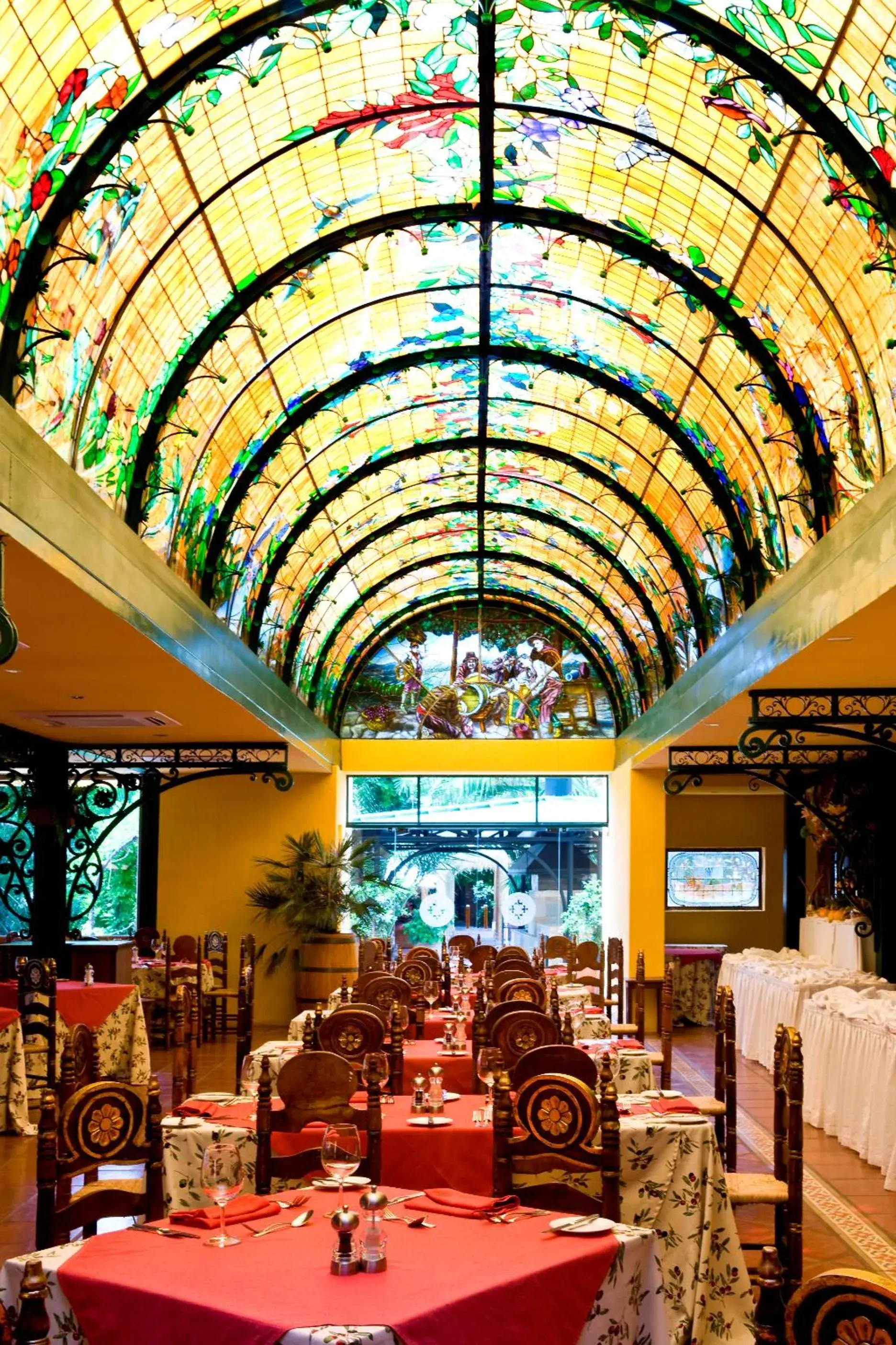 Restaurant/places to eat in Hotel Santa Cruz Plaza Restaurant/places to eat in Hotel Santa Cruz Plaza