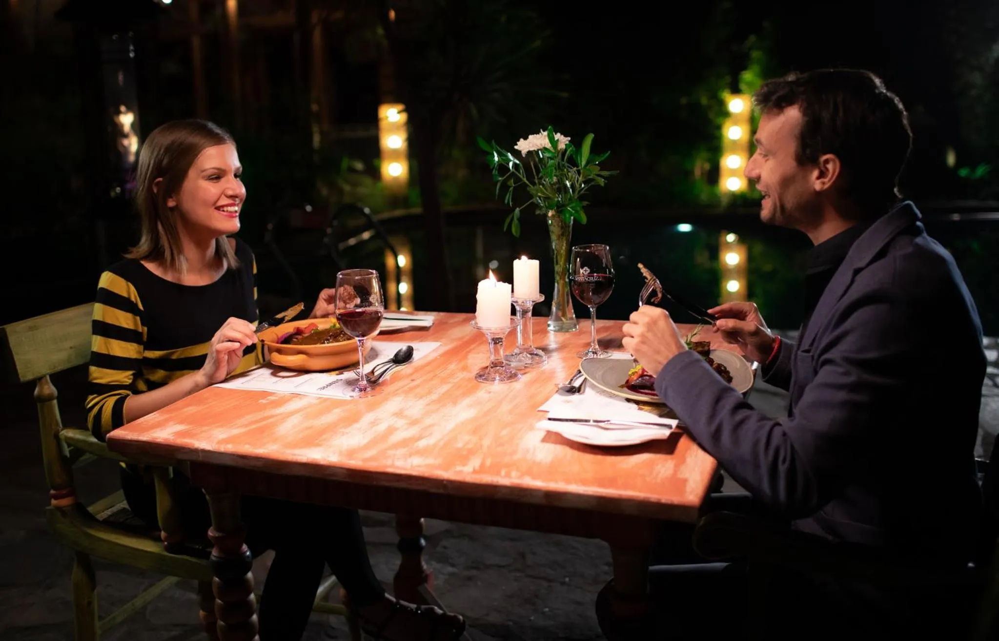 Restaurant/places to eat in Hotel Santa Cruz Plaza