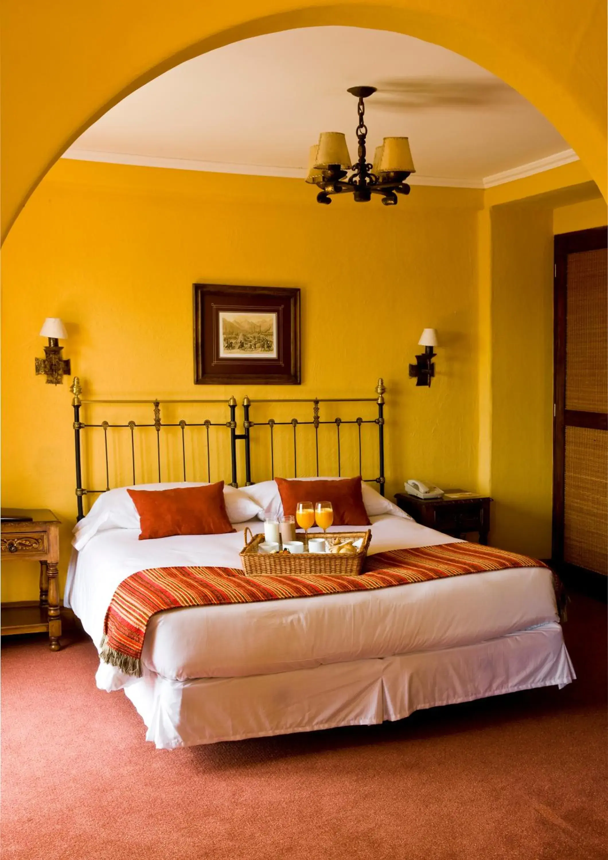 Bed in Hotel Santa Cruz Plaza Bed in Hotel Santa Cruz Plaza