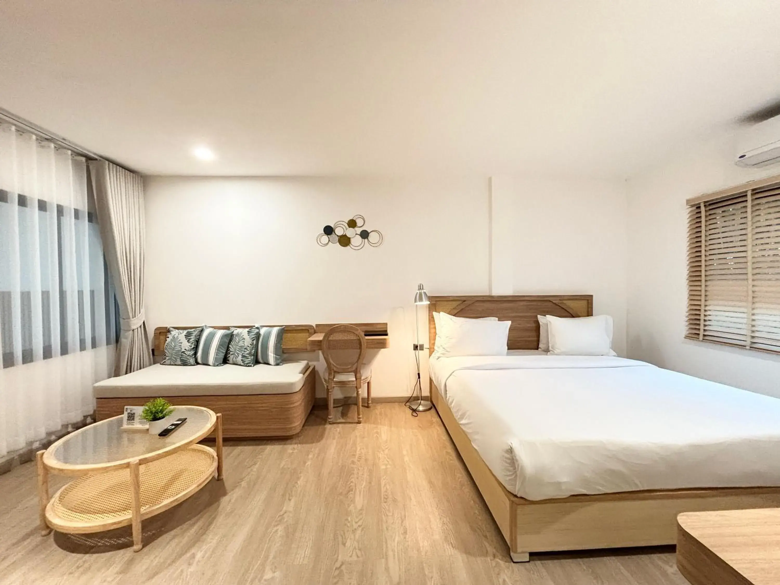 Standard King Room in Field-D House Standard King Room in Field-D House