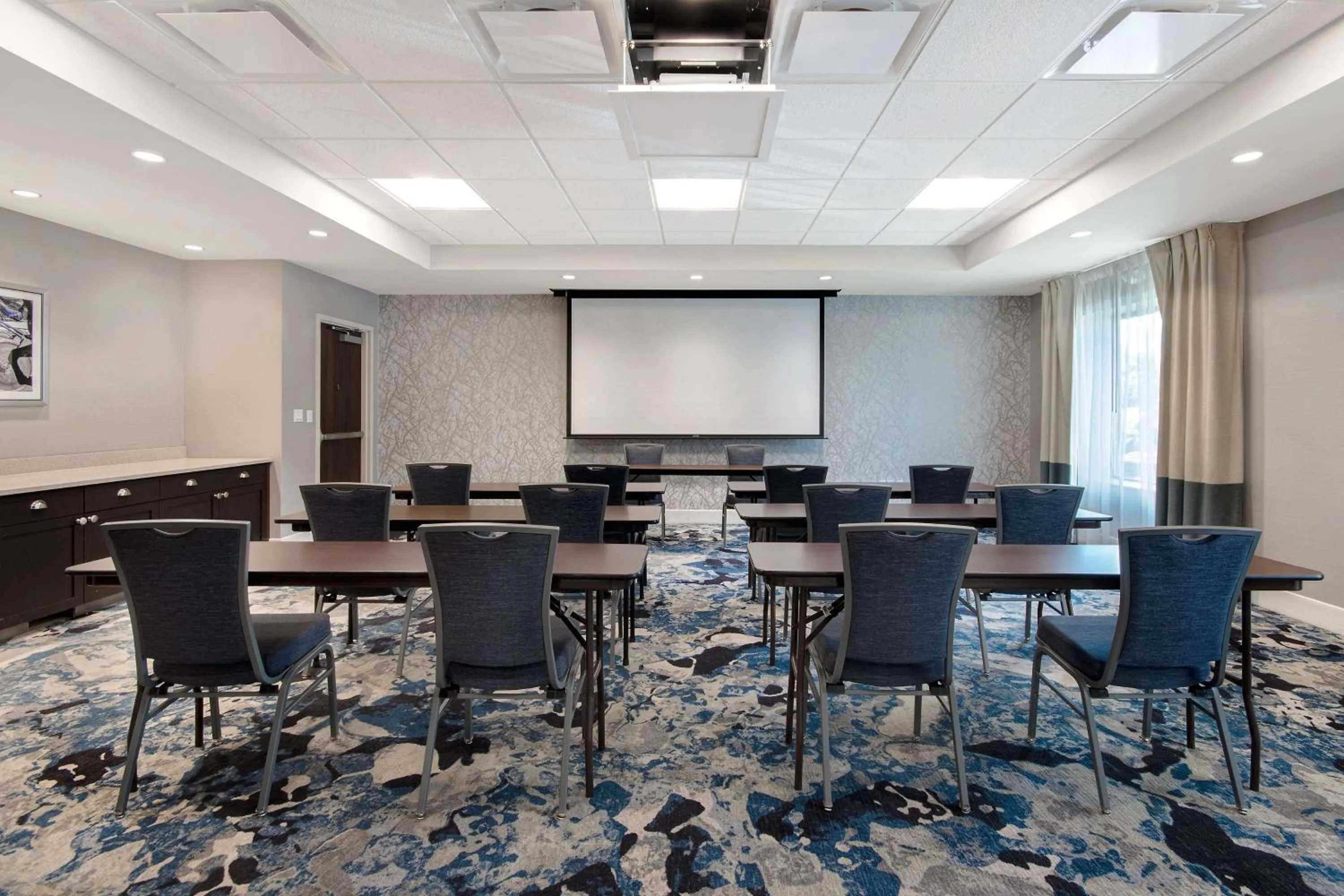 Meeting/conference room in Hampton Inn Livonia Detroit