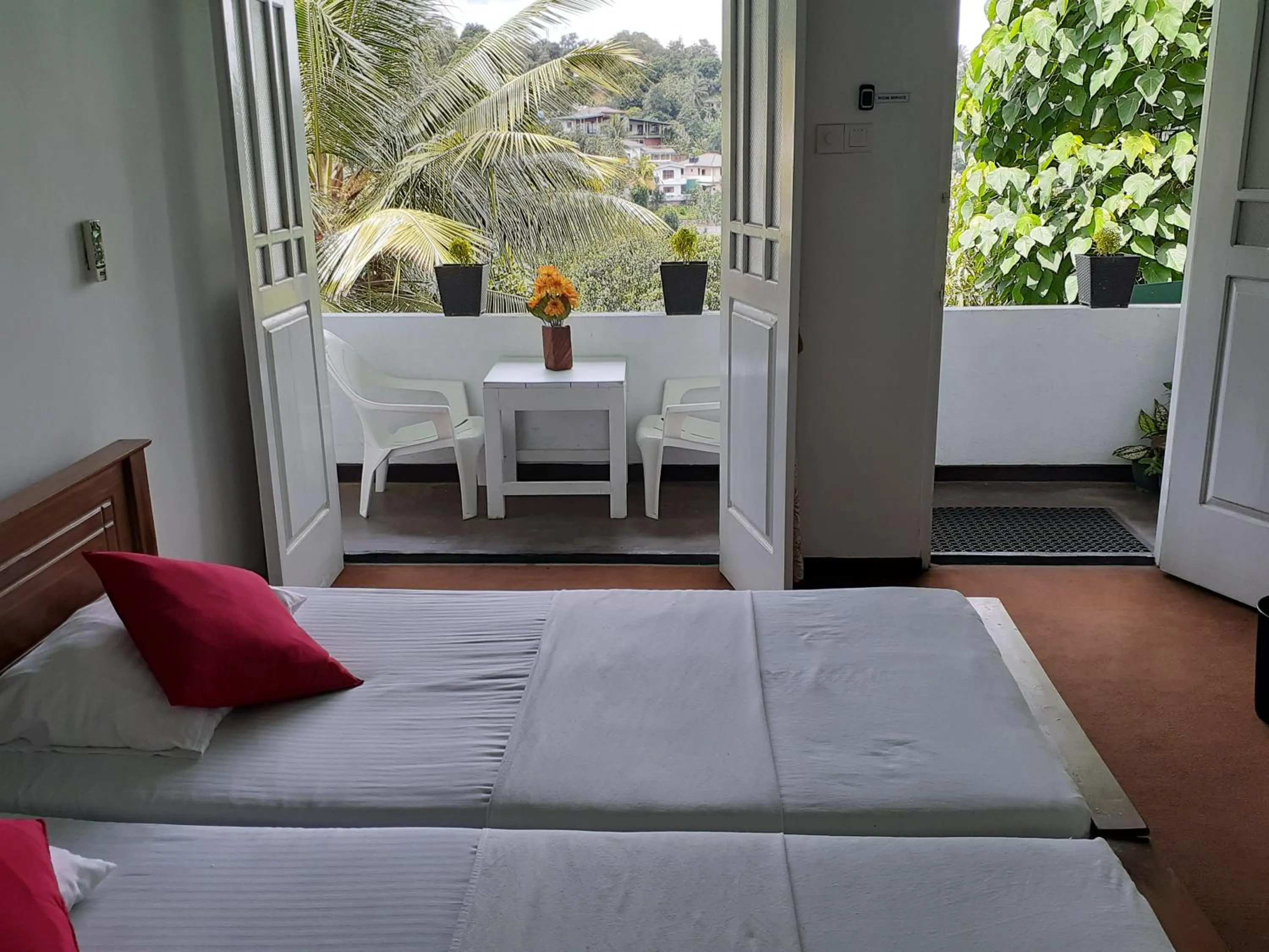 Bed in Kandy Mountain Cottage