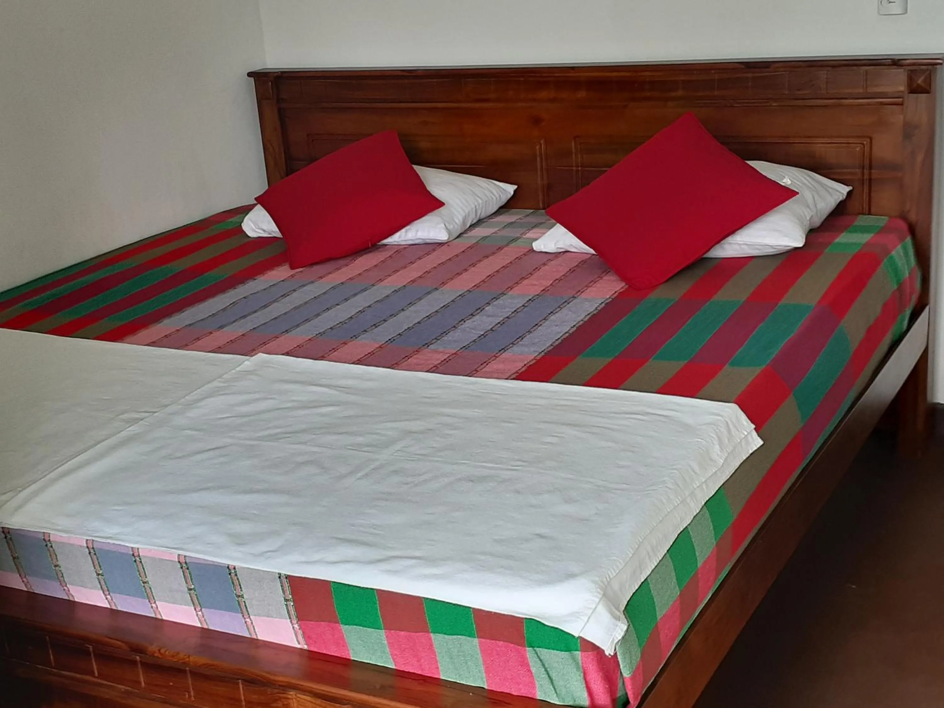 Bed in Kandy Mountain Cottage