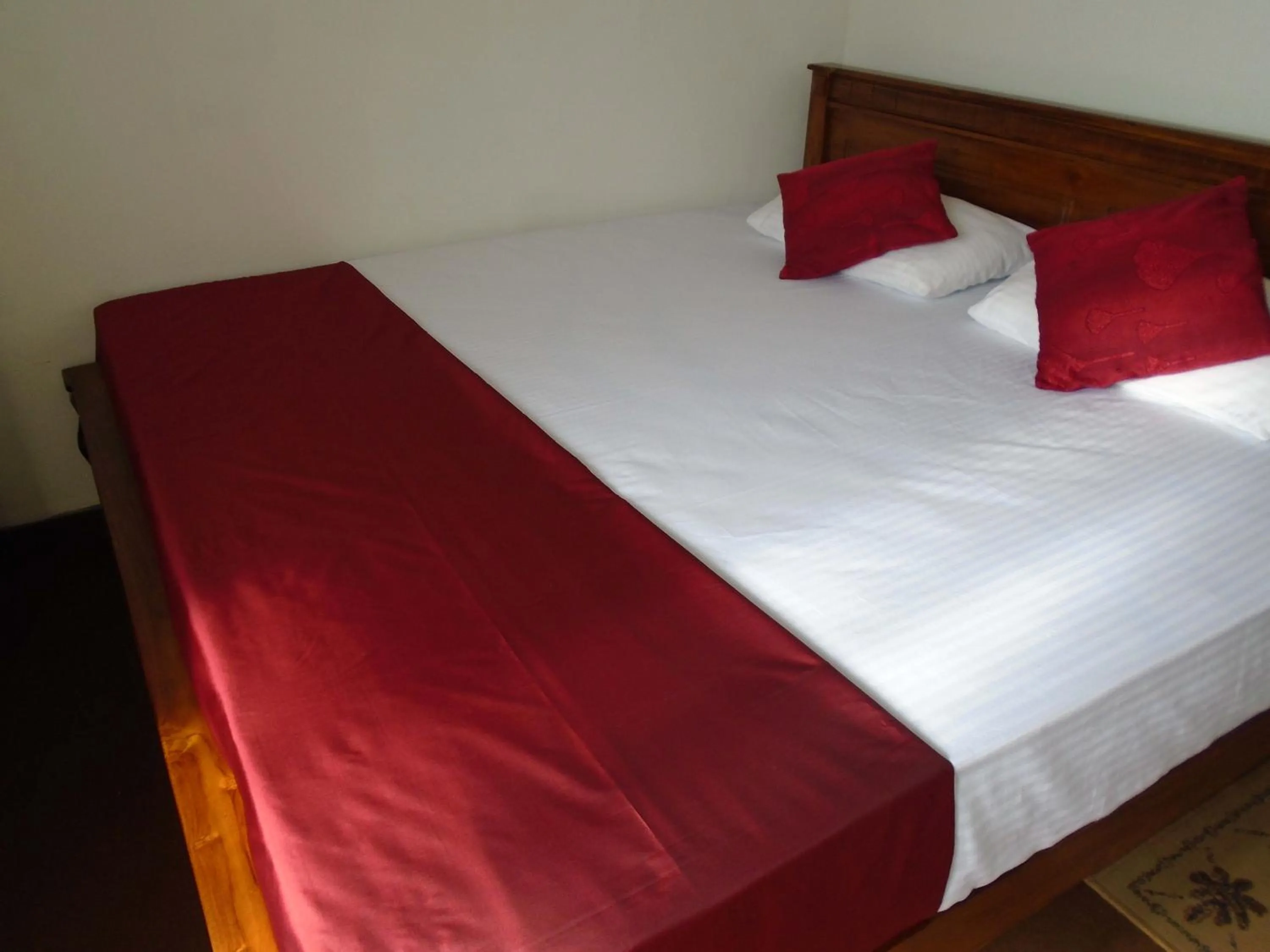 Bed in Kandy Mountain Cottage