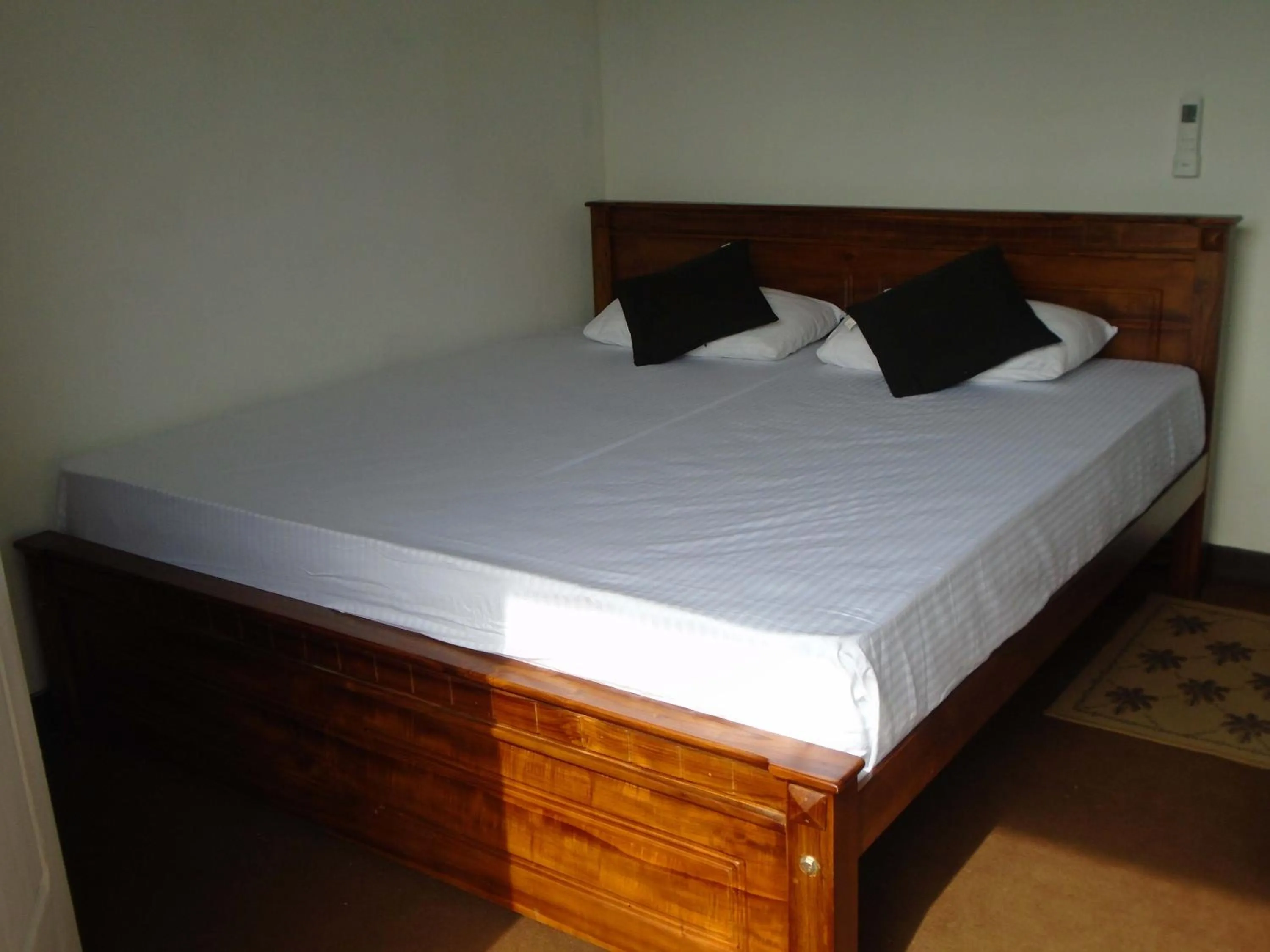 Bed in Kandy Mountain Cottage