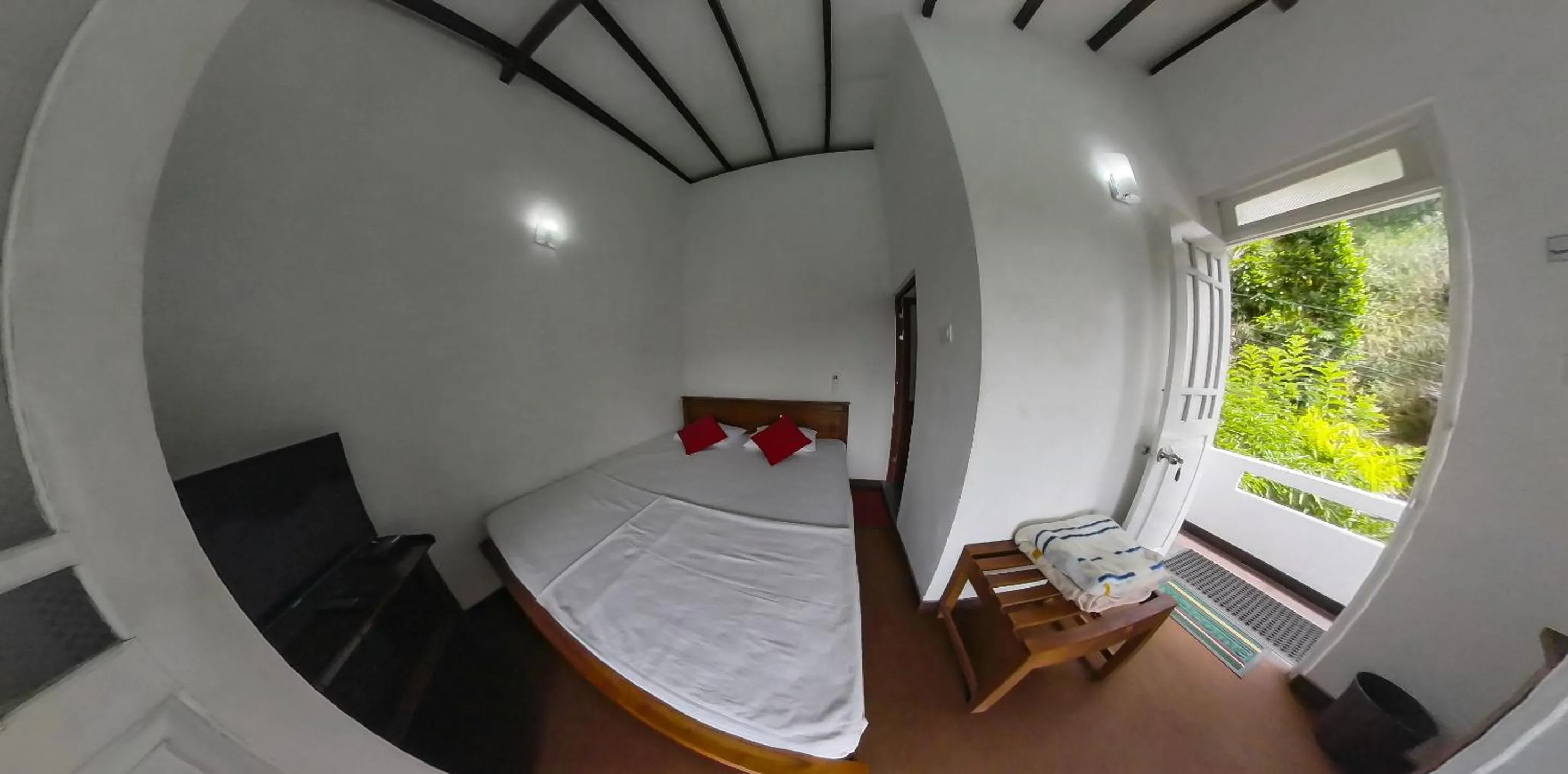 Bed in Kandy Mountain Cottage