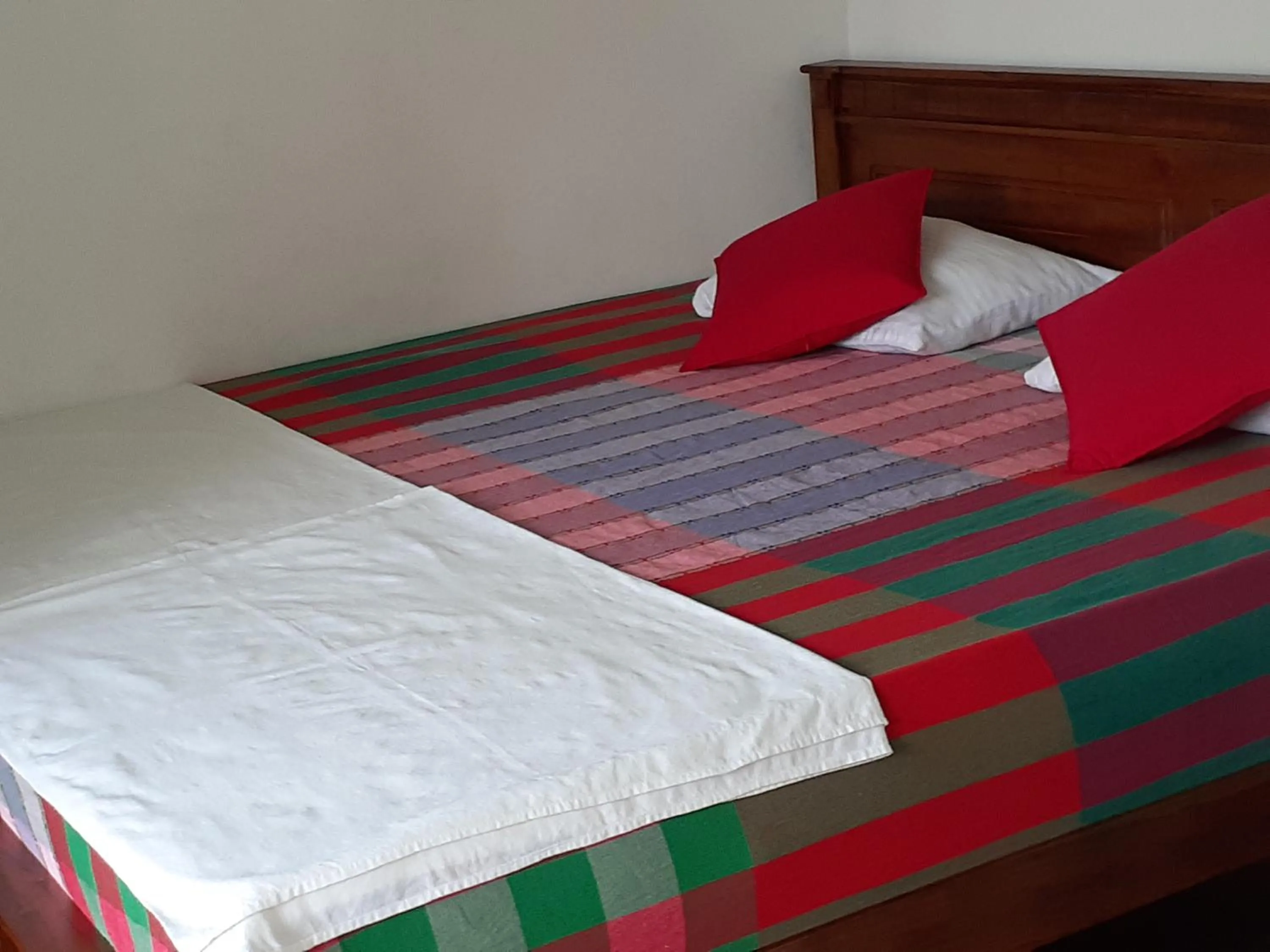 Bed in Kandy Mountain Cottage