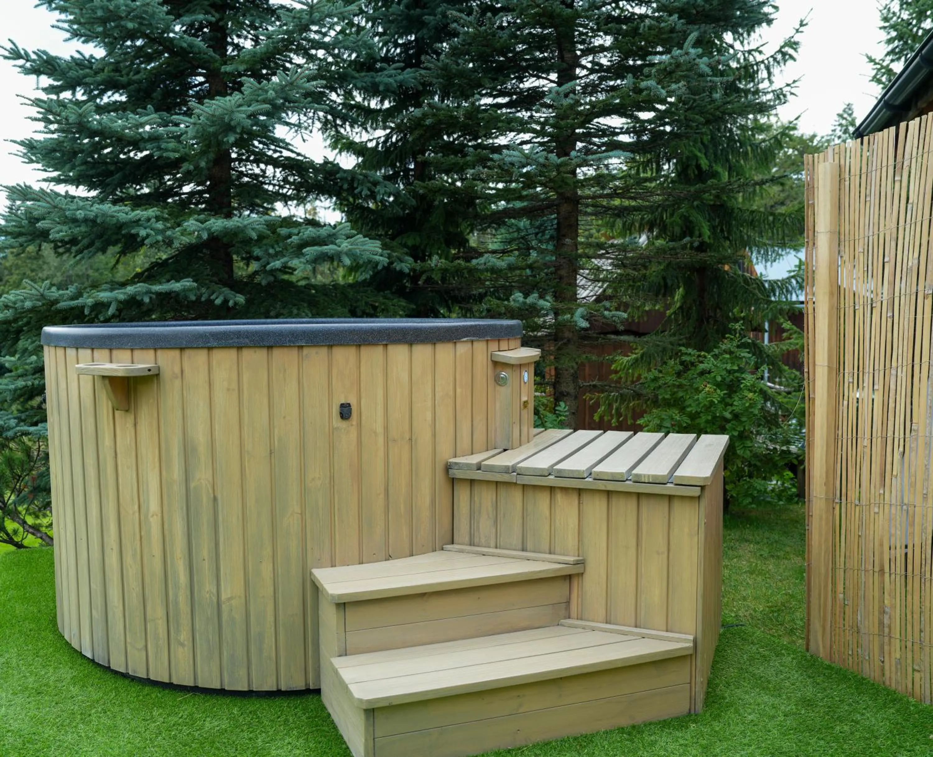 Hot Tub in Villa Miodula- zwierzęta akceptowane bezpłatnie, bezpośredni widok na góry, parking w cenie!