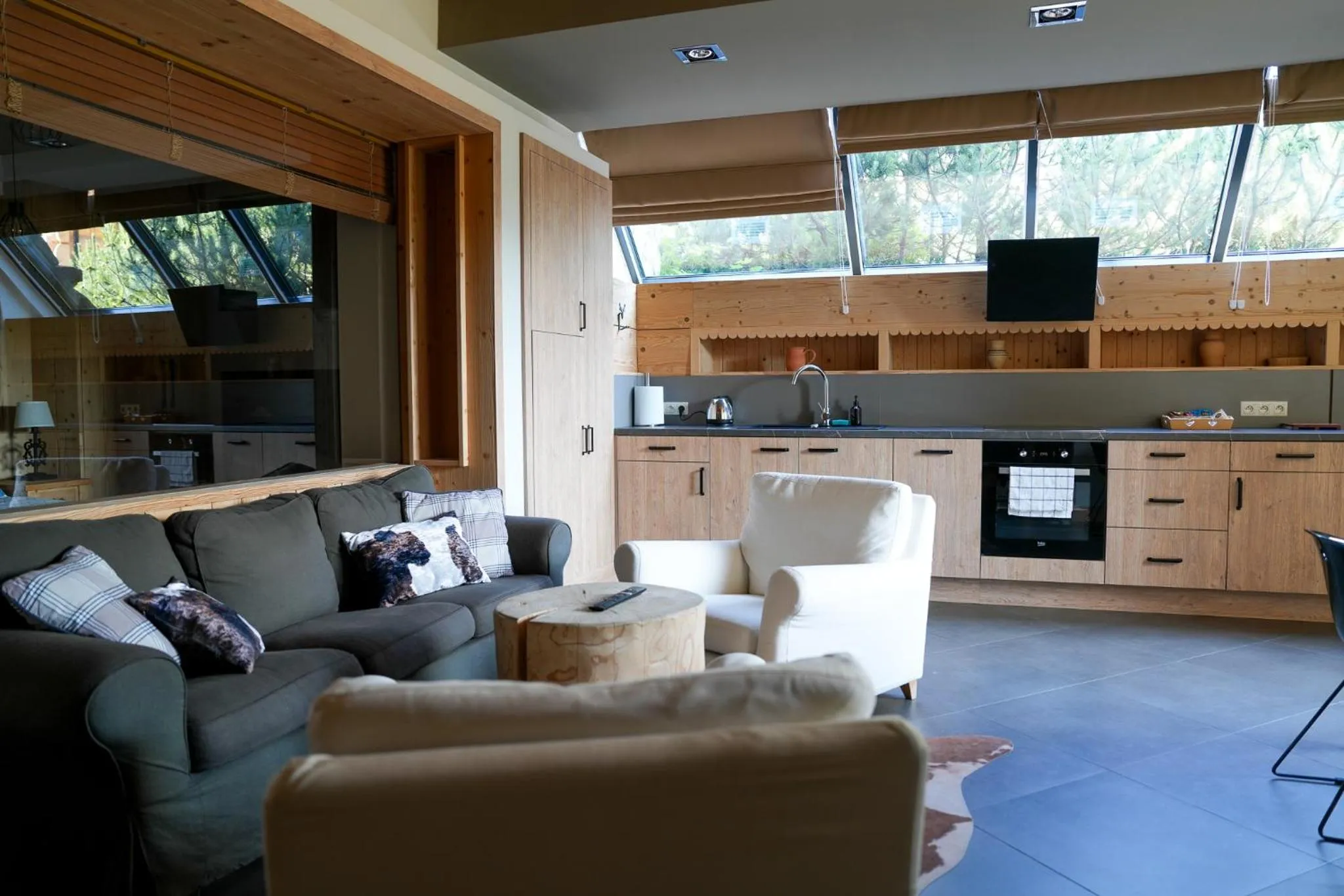 Kitchen or kitchenette in Villa Miodula- zwierzęta akceptowane bezpłatnie, bezpośredni widok na góry, parking w cenie!