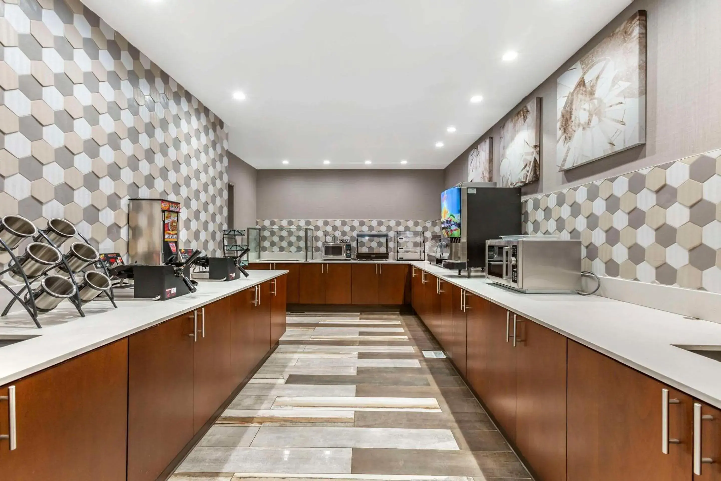 Breakfast in Windmill Suites Surprise - Phoenix, an Ascend Collection Hotel Breakfast in Windmill Suites Surprise - Phoenix, an Ascend Collection Hotel