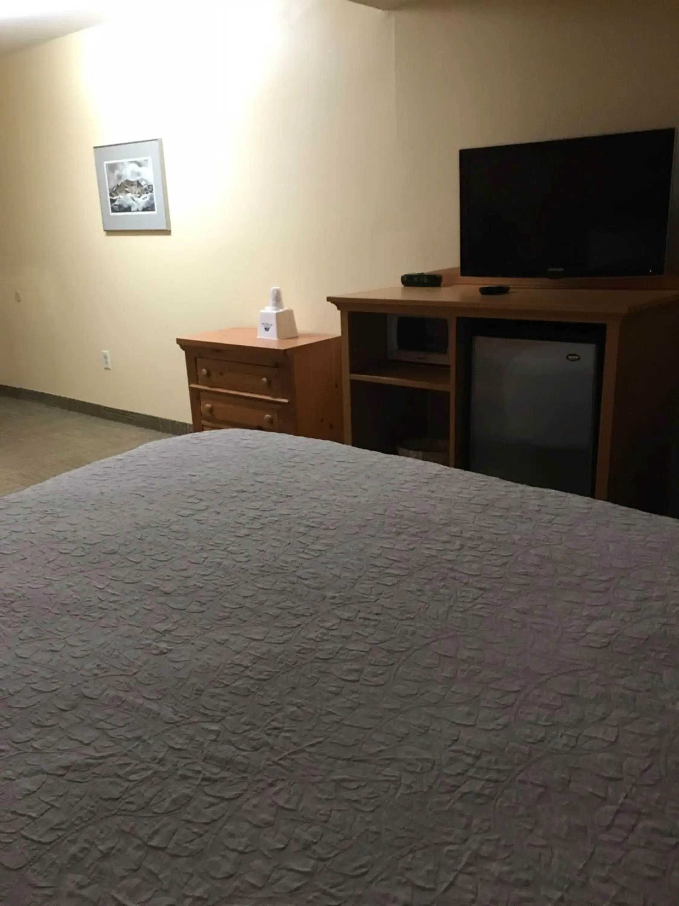 Bed in Americas Best Value Inn & Suites Anchorage Airport Bed in Americas Best Value Inn & Suites Anchorage Airport