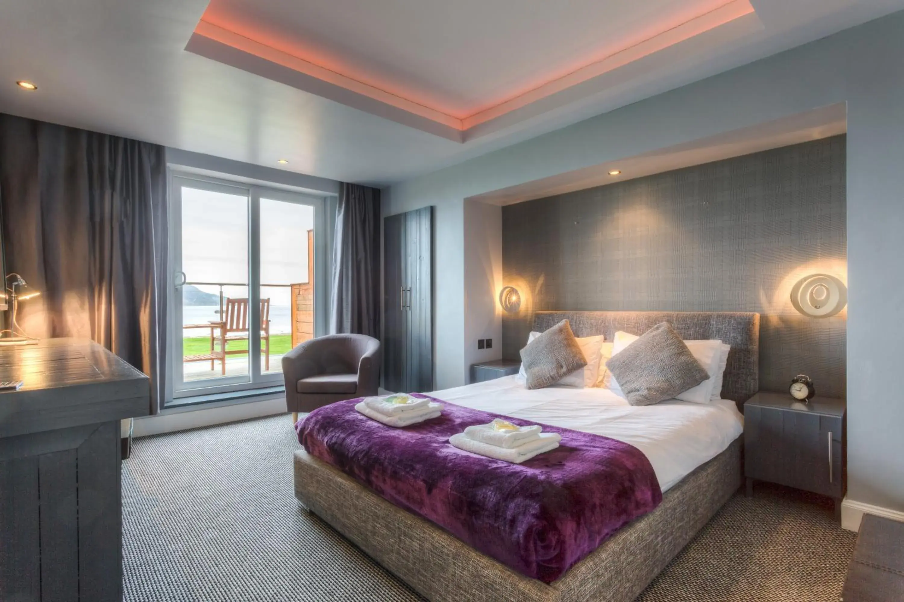 Superior Double Room in Lamlash Bay Hotel Superior Double Room in Lamlash Bay Hotel