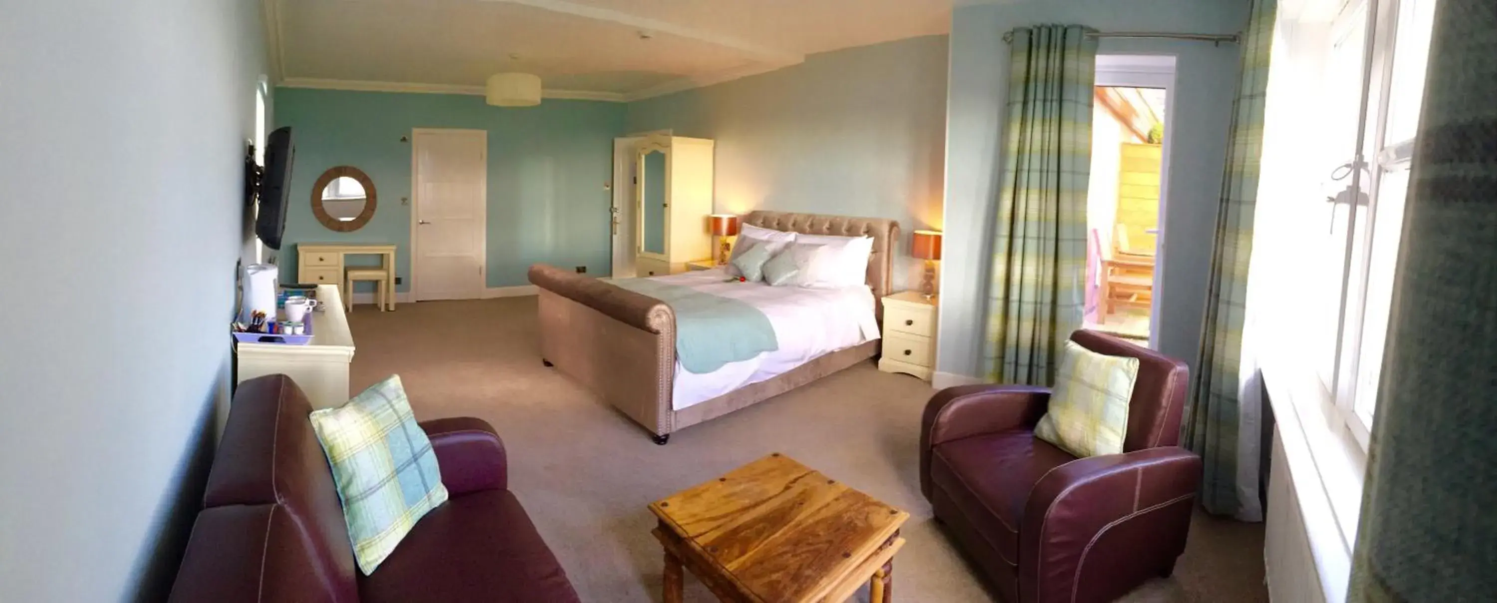 Suite with Sea View in Lamlash Bay Hotel Suite with Sea View in Lamlash Bay Hotel