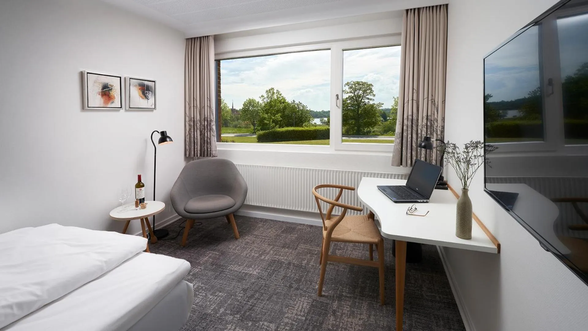 Photo of the whole room, Bed in Trinity Hotel og Konference