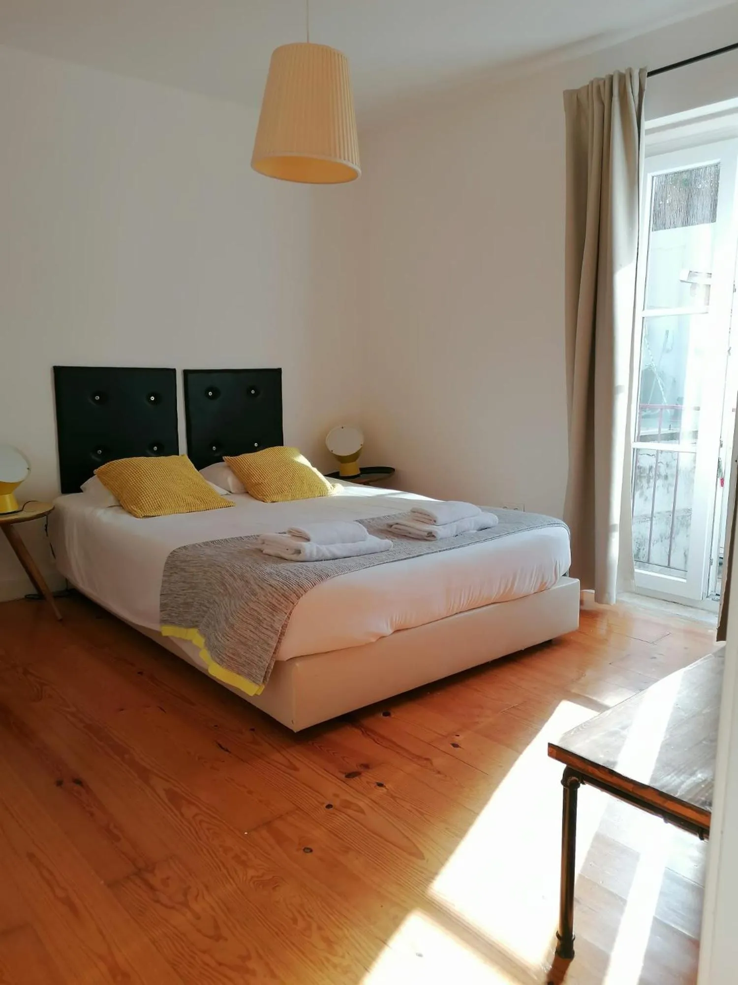 Bed in Lisbon Poets Inn
