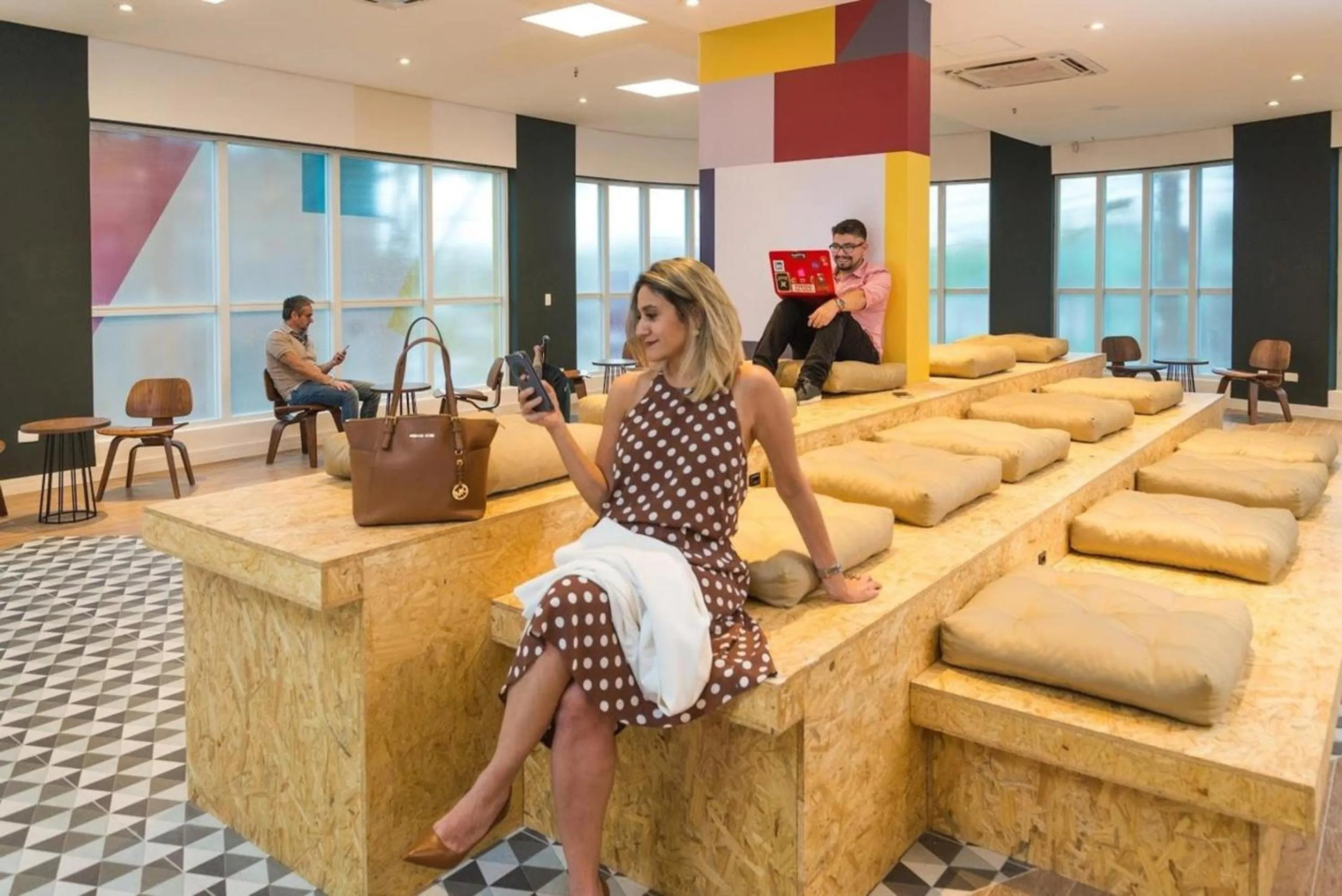 Seating area in B&B HOTEL São José dos Campos