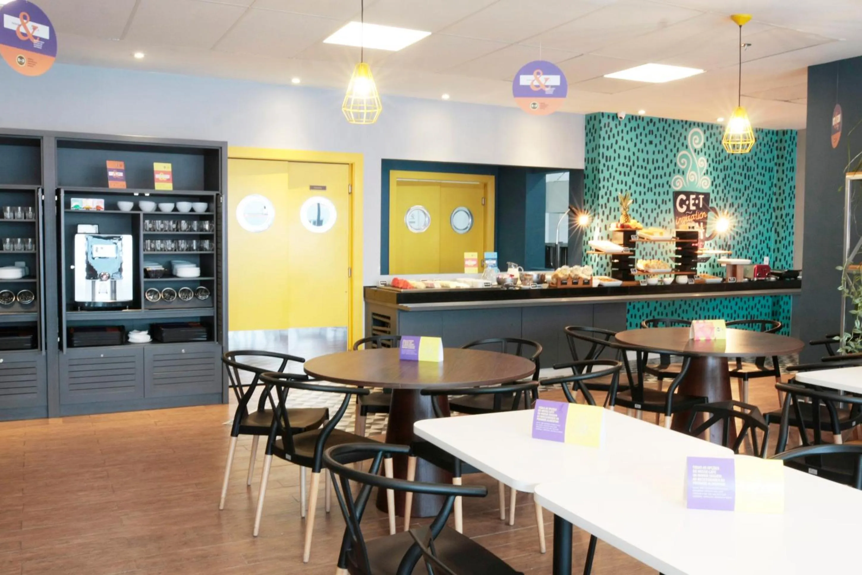 Restaurant/places to eat in B&B HOTEL São José dos Campos