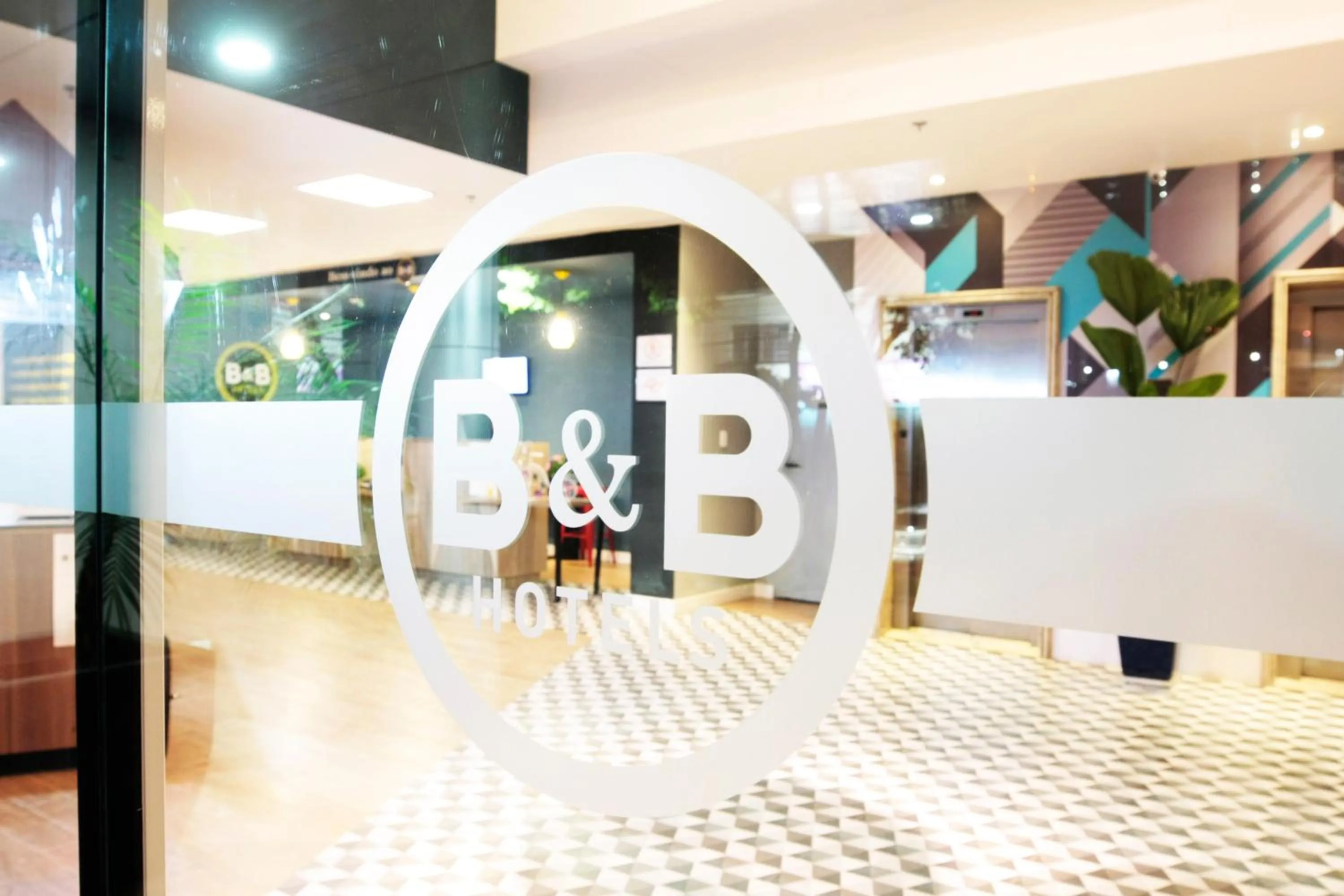 Lobby or reception in B&B HOTEL São José dos Campos