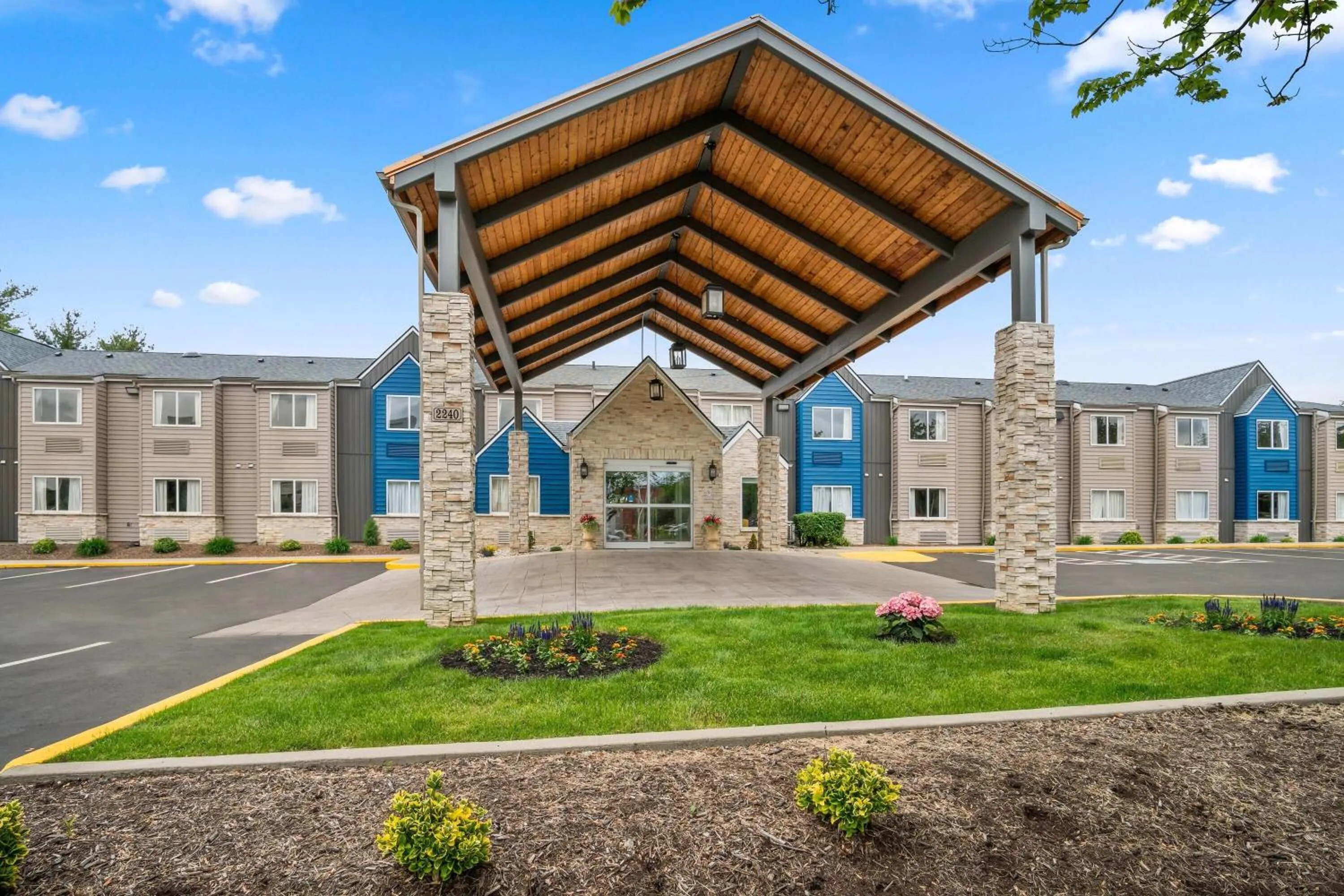 Property building in Microtel Inn by Wyndham Lexington