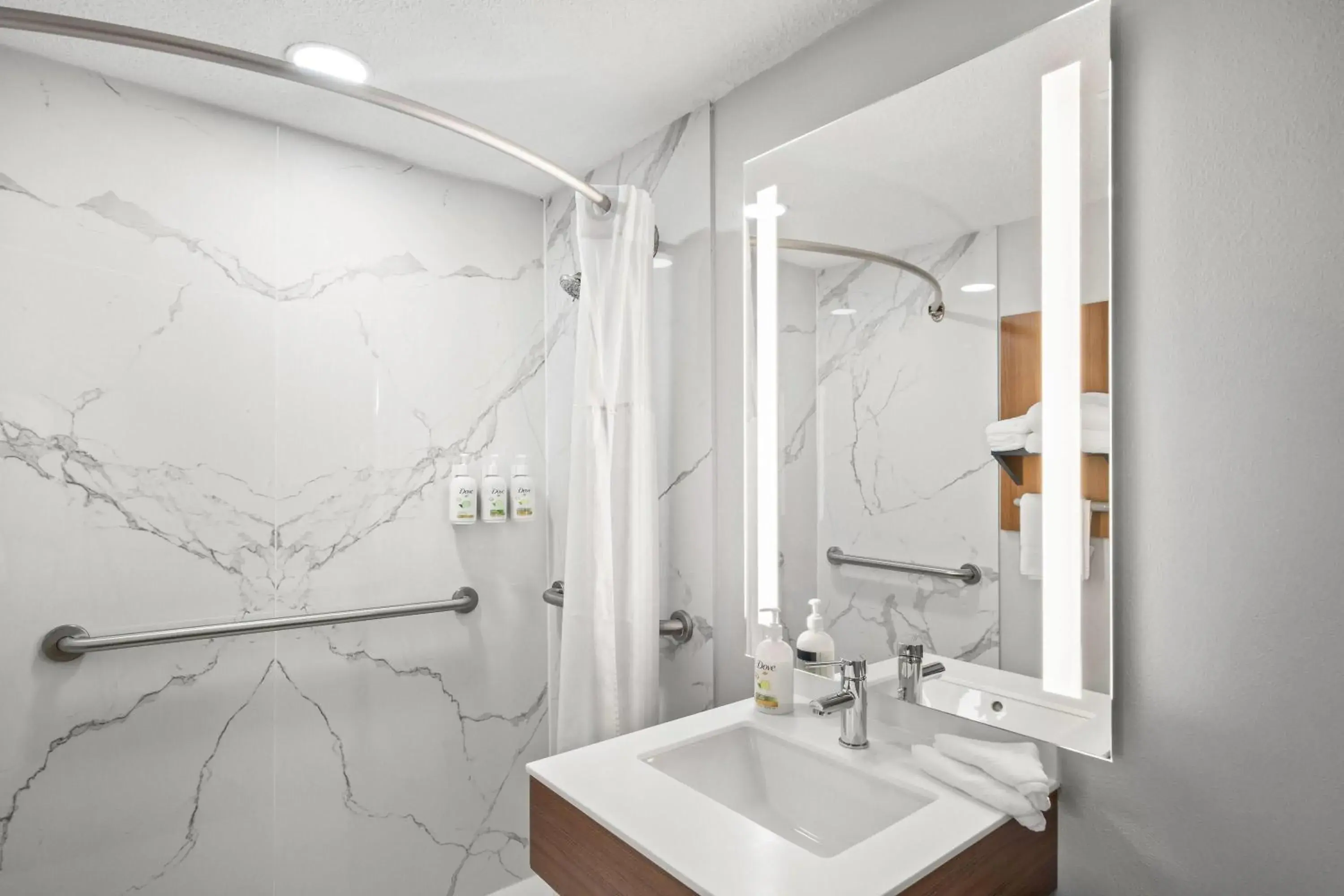 Shower in Microtel Inn by Wyndham Lexington Shower in Microtel Inn by Wyndham Lexington