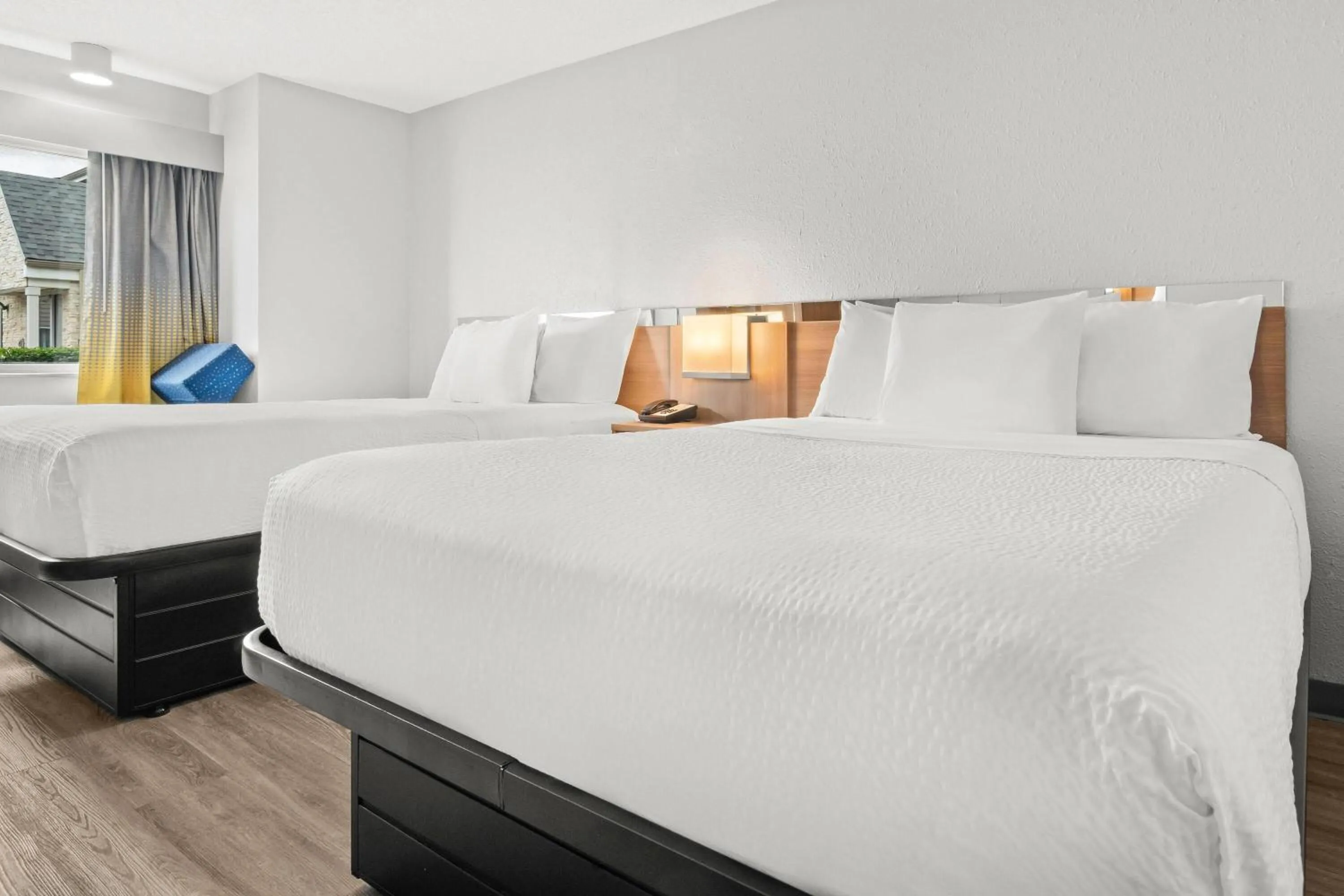 Bed in Microtel Inn by Wyndham Lexington