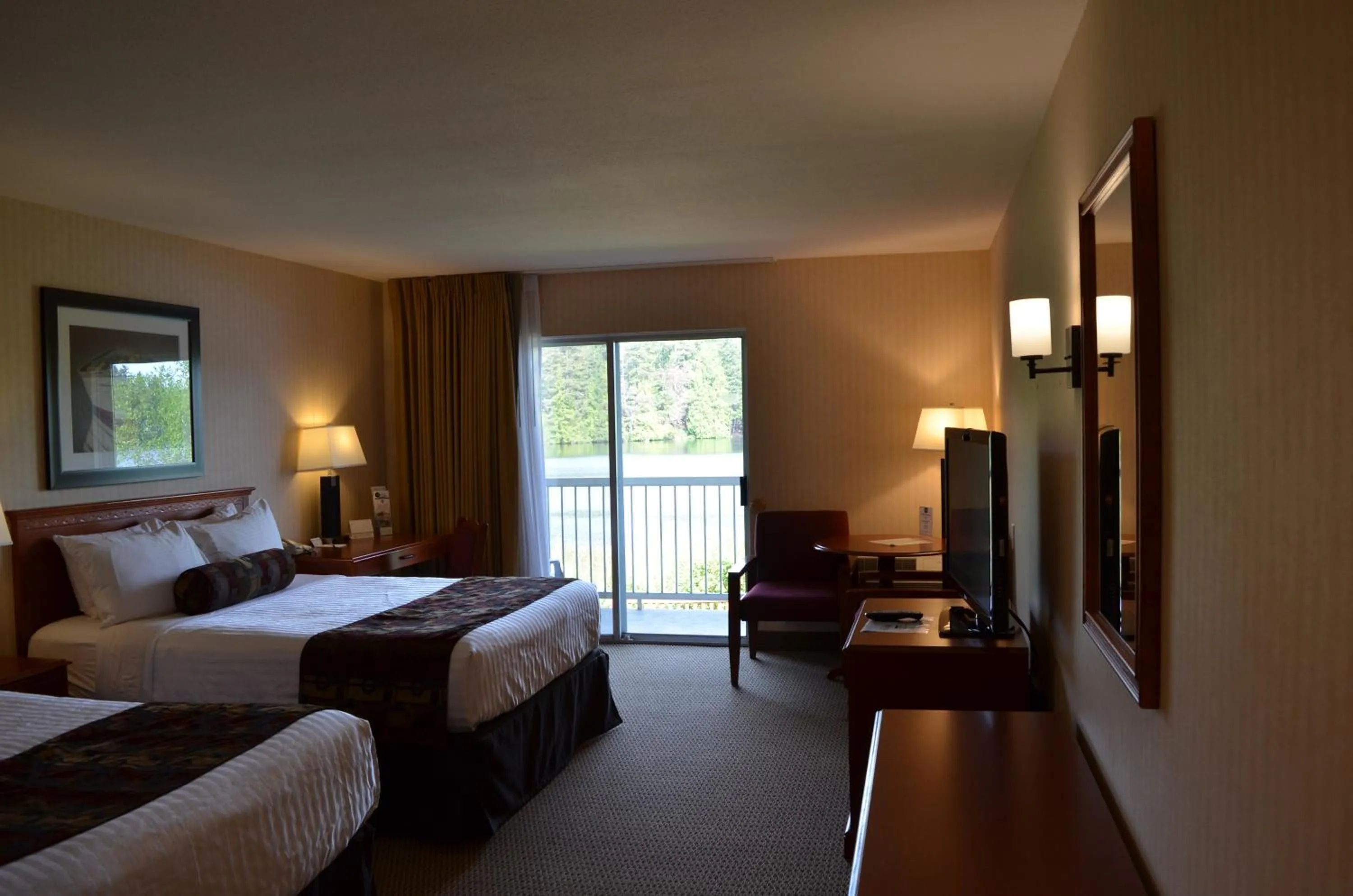 Day, Bed in Inn on Long Lake