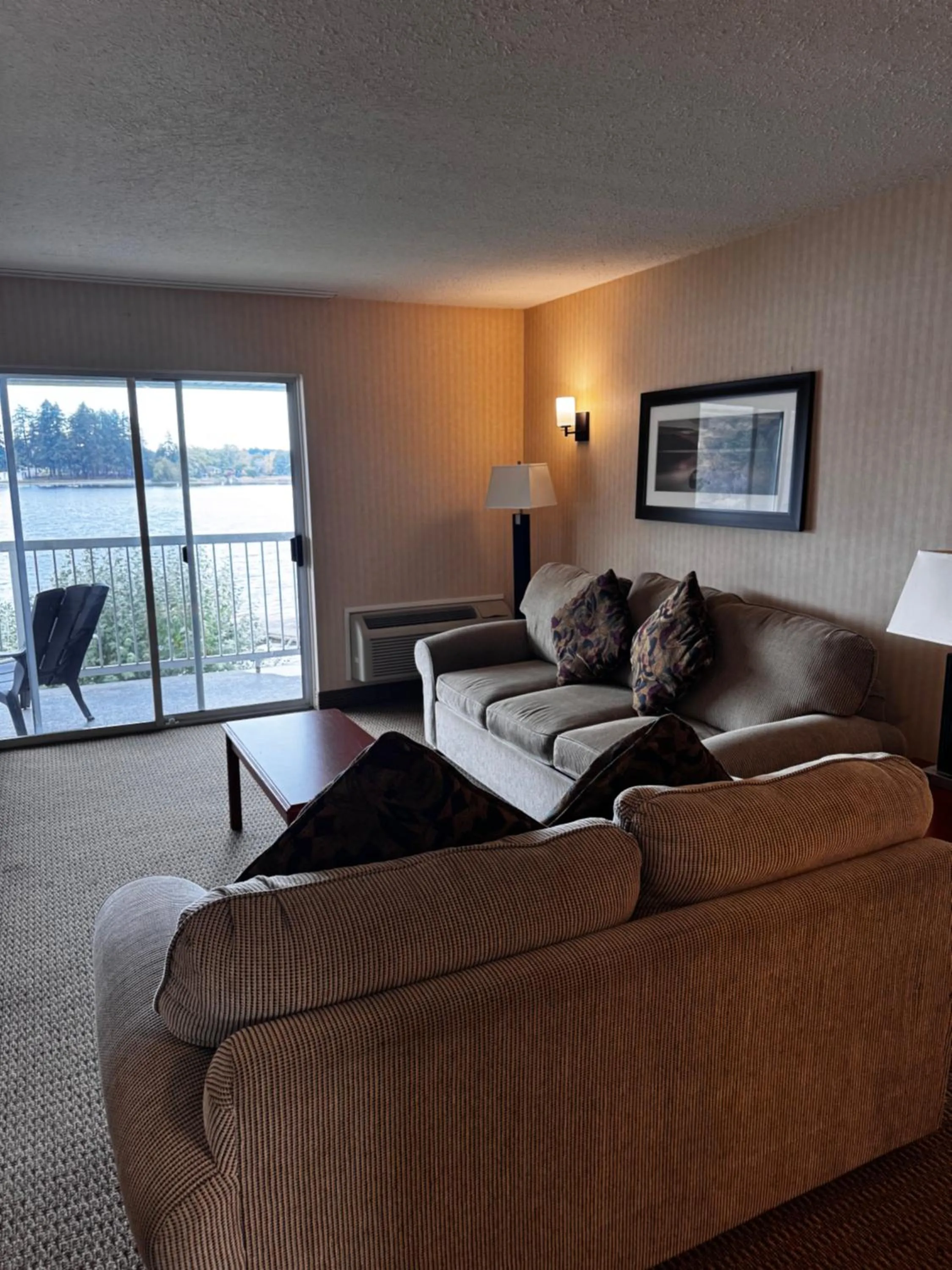 Living room in Inn on Long Lake