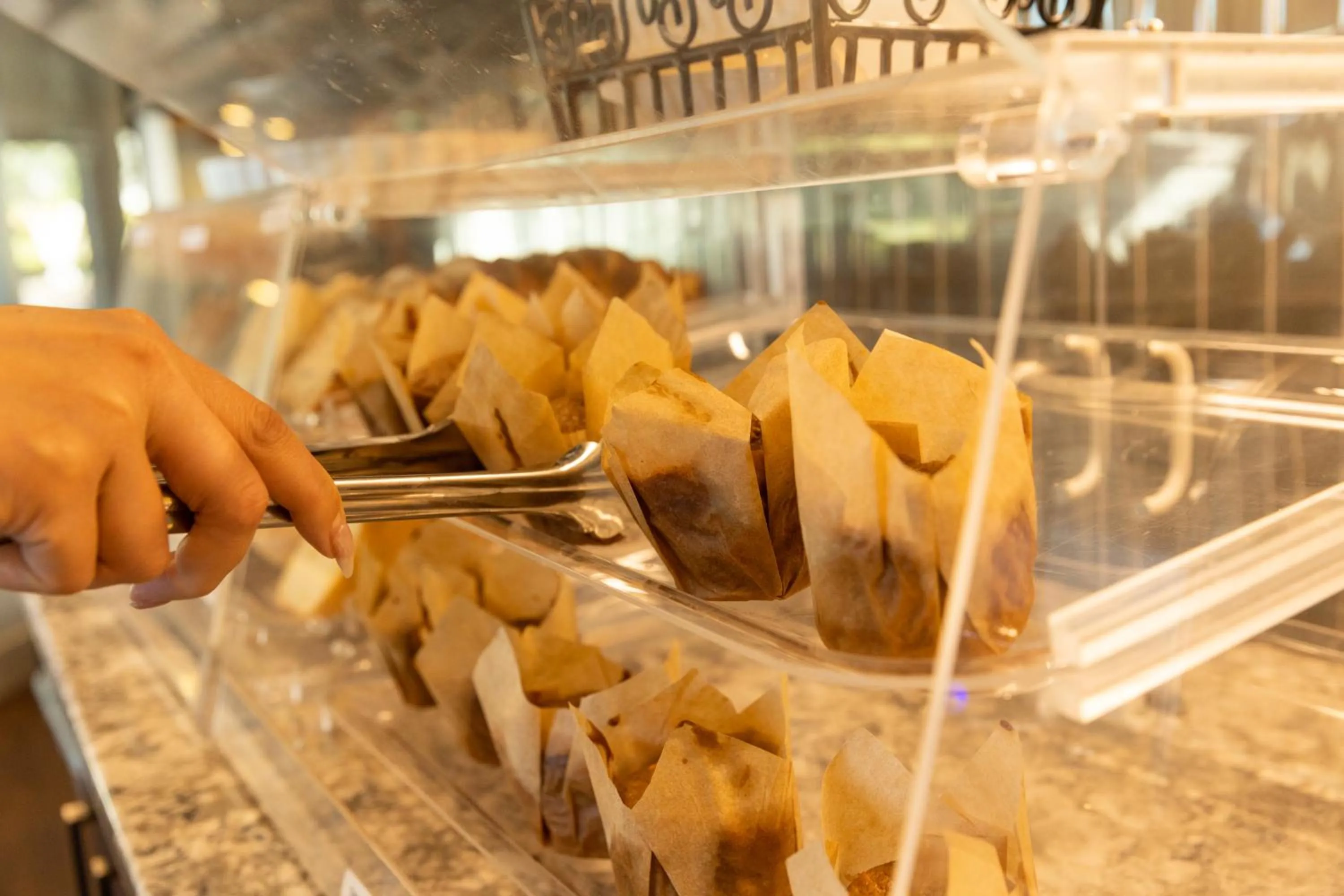 Continental breakfast in Inn on Long Lake