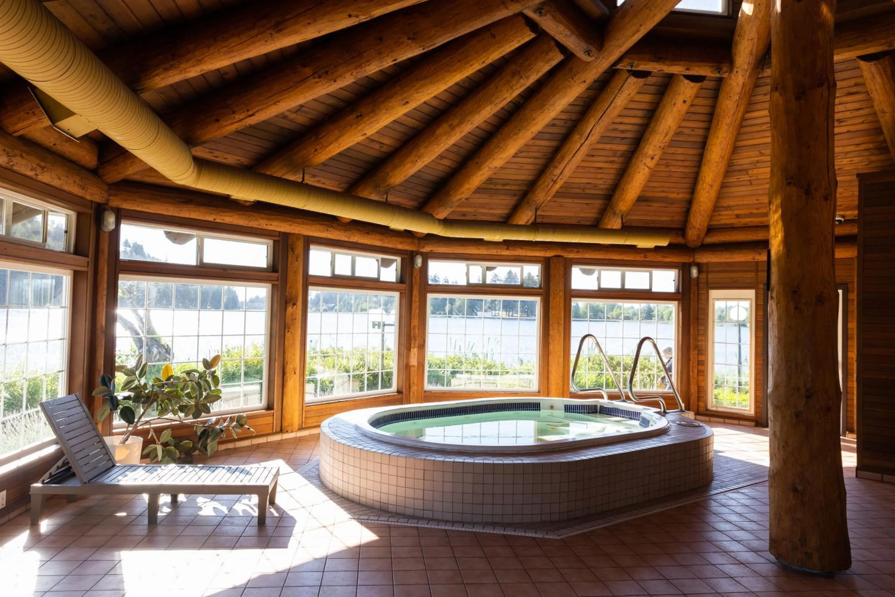 Hot Tub in Inn on Long Lake