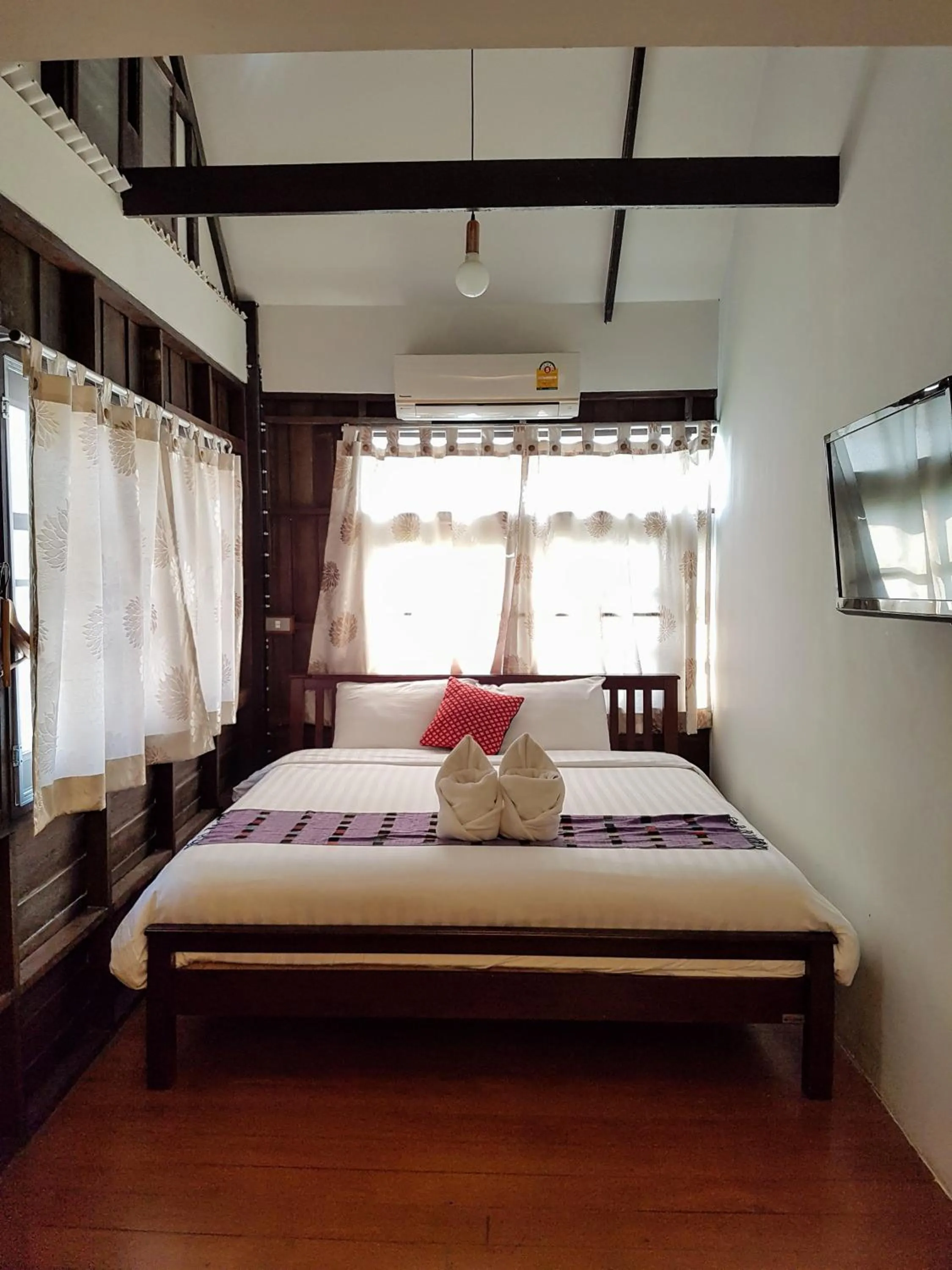 Superior Double Room in Niwas Ayutthaya