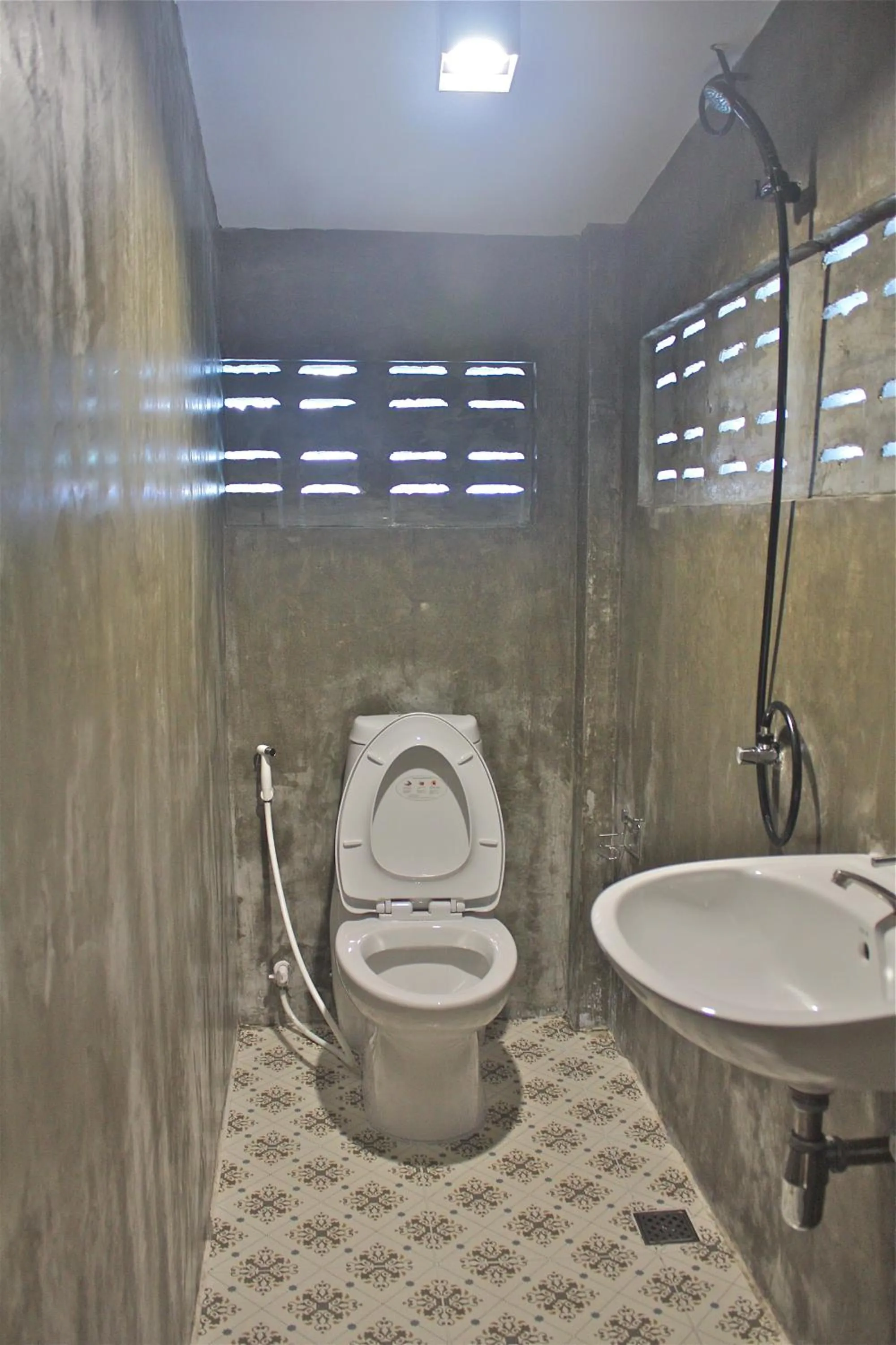 Bathroom in Niwas Ayutthaya