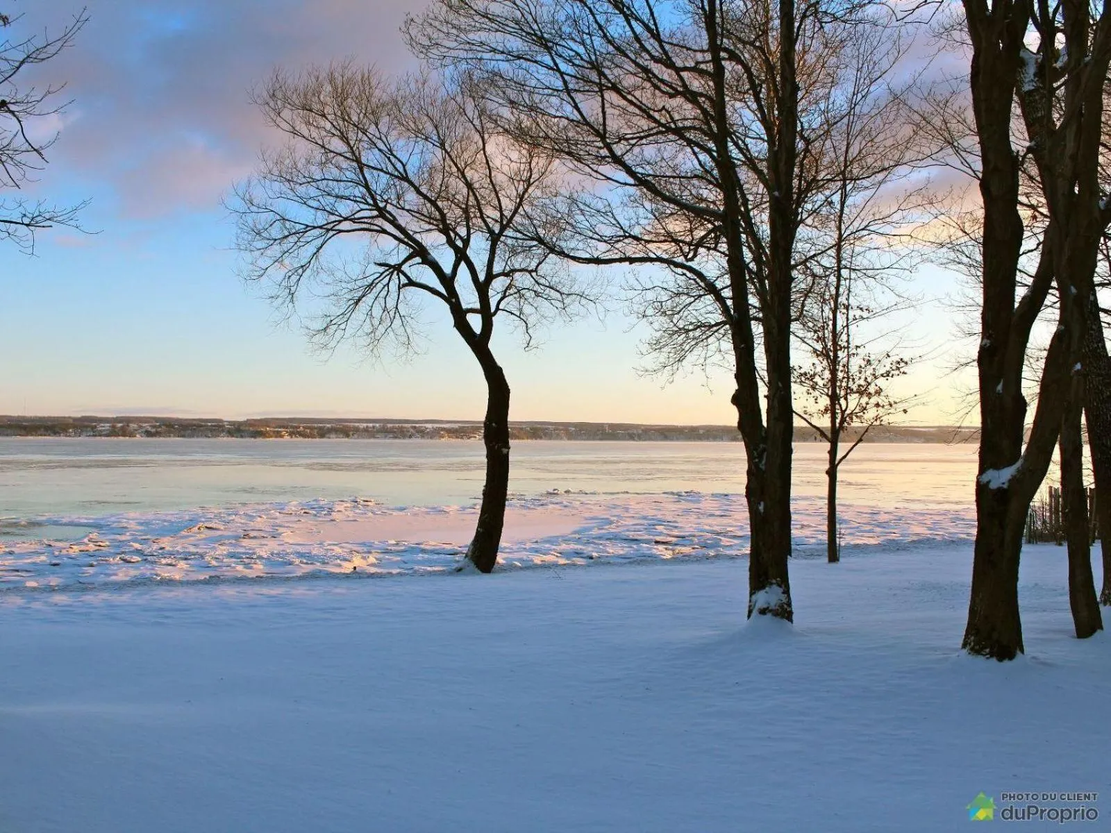 River view in Villa by the Water 23 beds 9 baths Pool billard Hot Tub 15 min Old Quebec