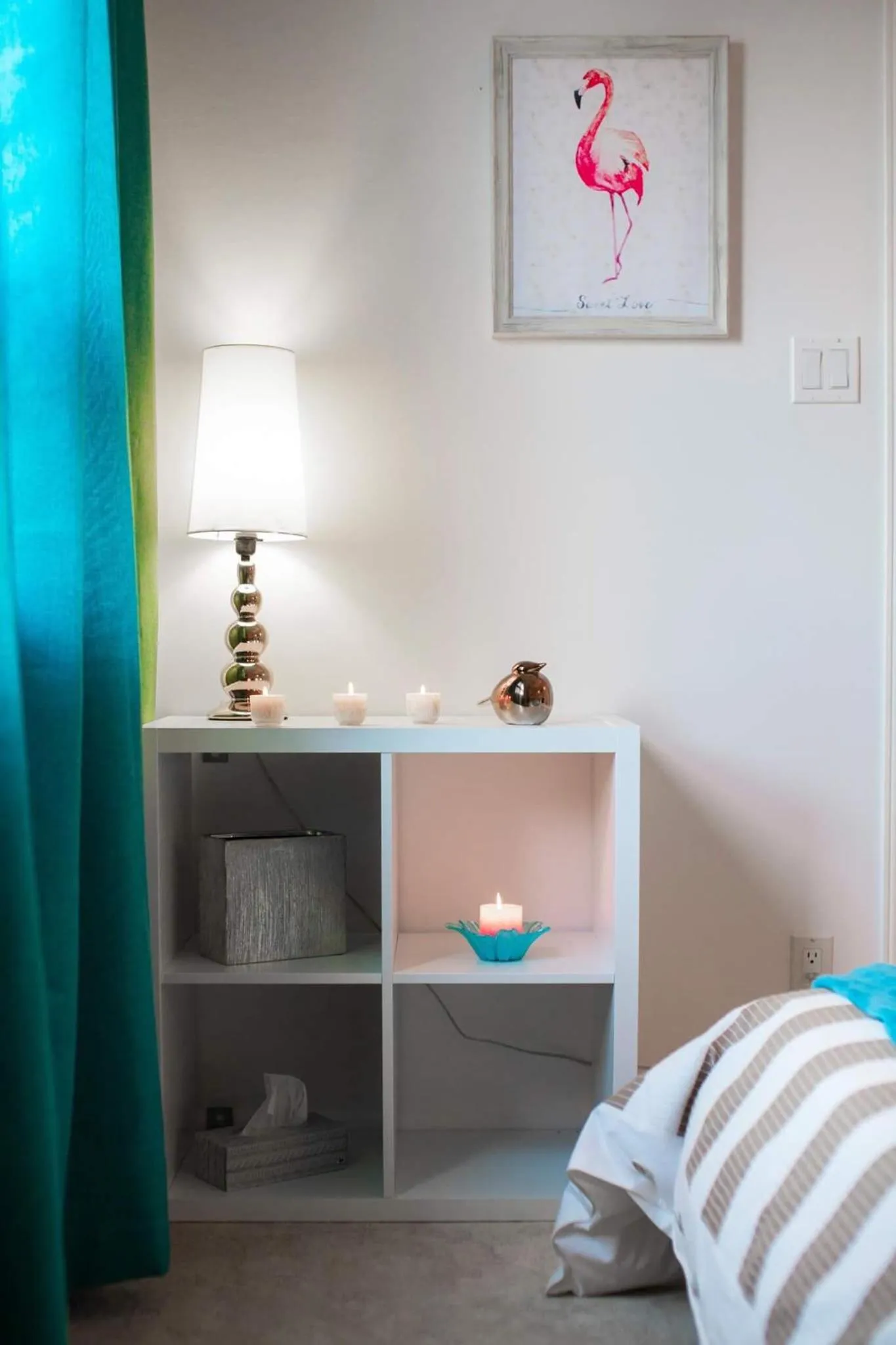 Bedroom, Bed in Villa by the Water 23 beds 9 baths Pool billard Hot Tub 15 min Old Quebec