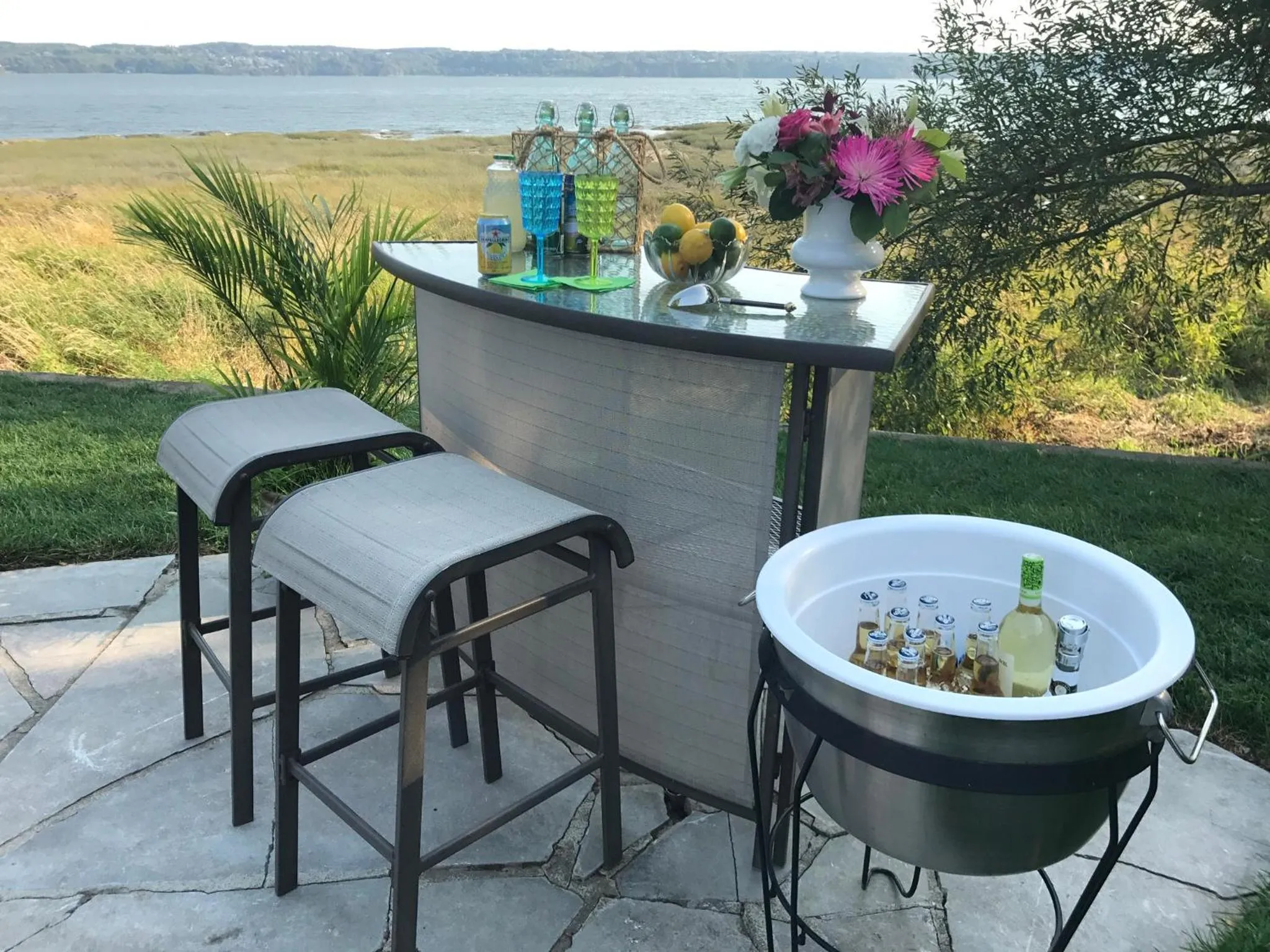 Patio in Villa by the Water 23 beds 9 baths Pool billard Hot Tub 15 min Old Quebec