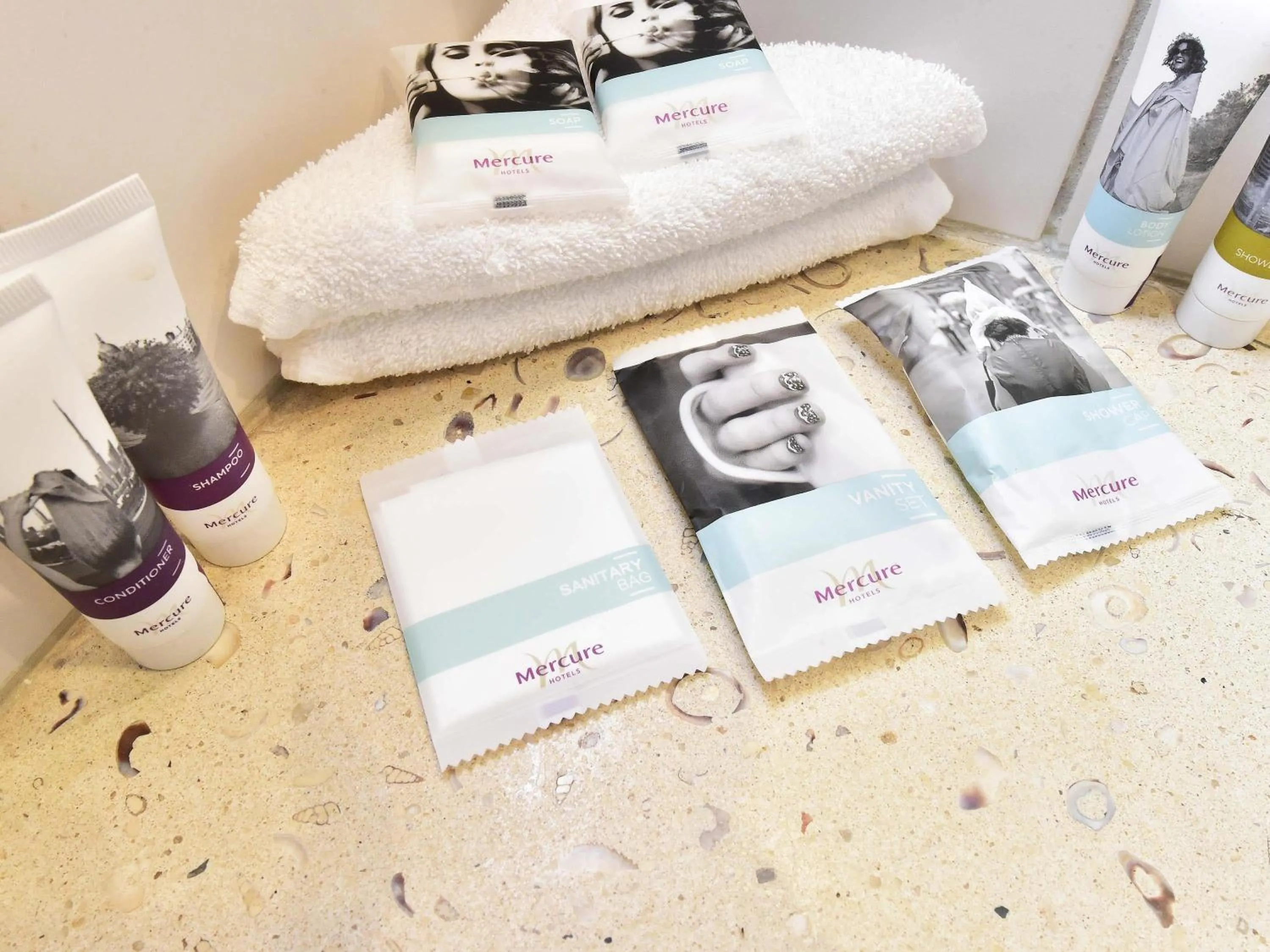 Bedroom in Mercure Alice Springs Resort