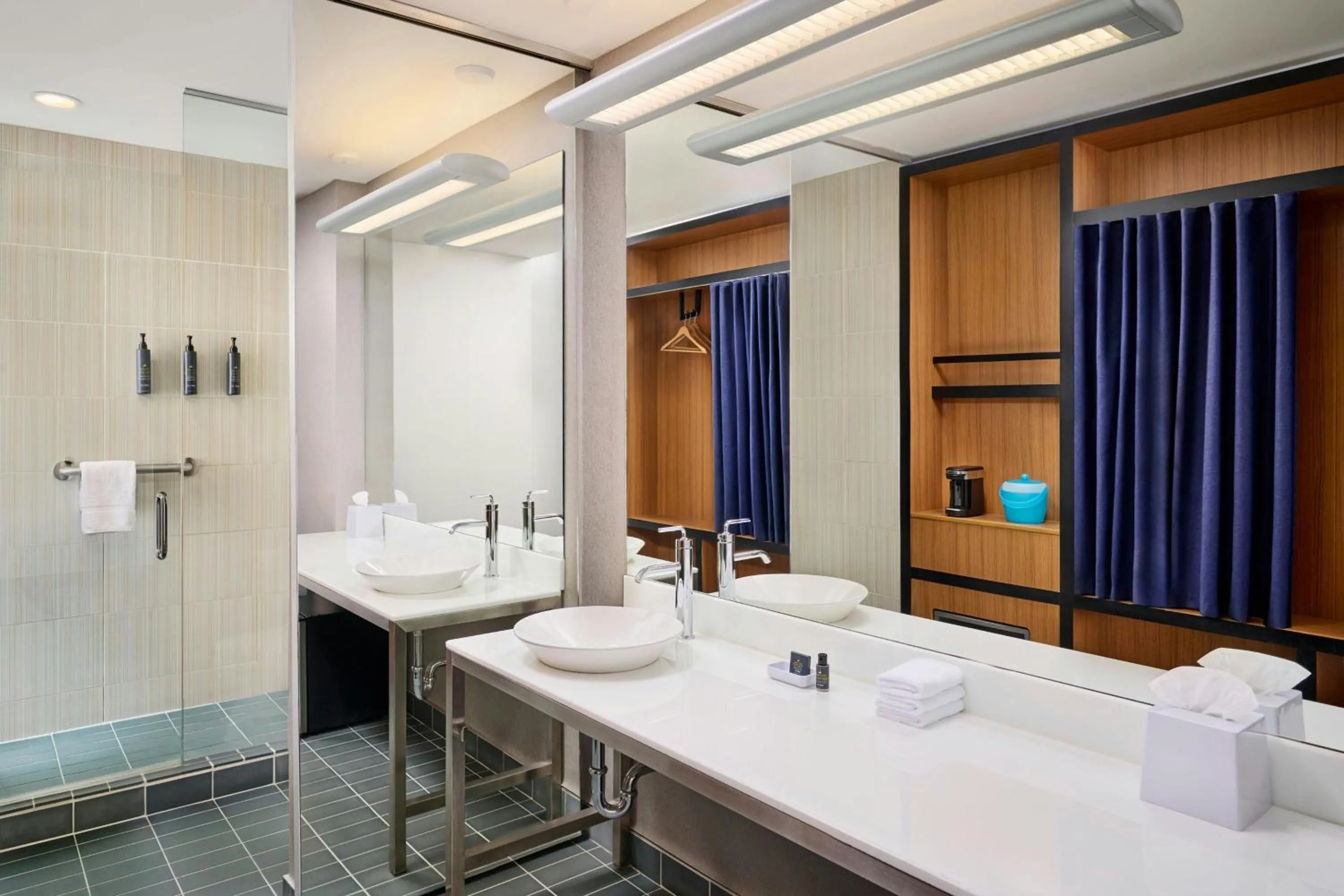 Bathroom in Aloft Montreal Airport