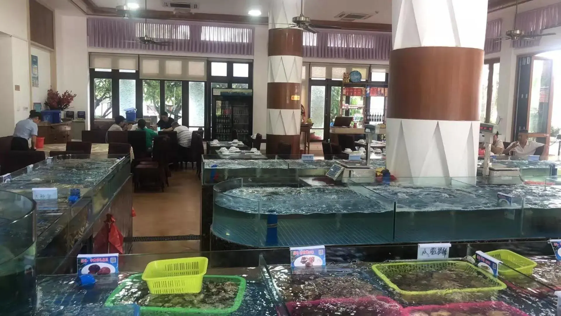 Restaurant/places to eat in Tianze Beach Resort Restaurant/places to eat in Tianze Beach Resort